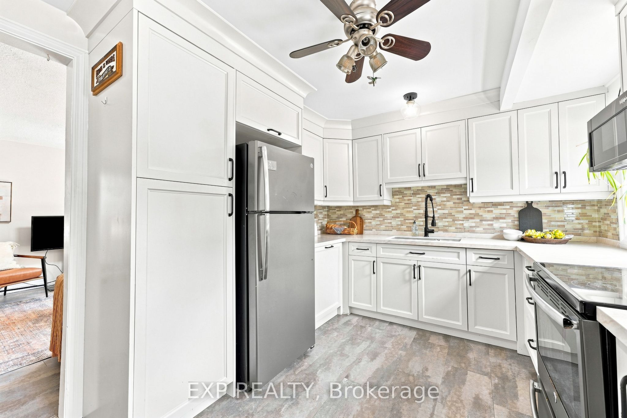 26002 Mccowan Road Property Photo 12