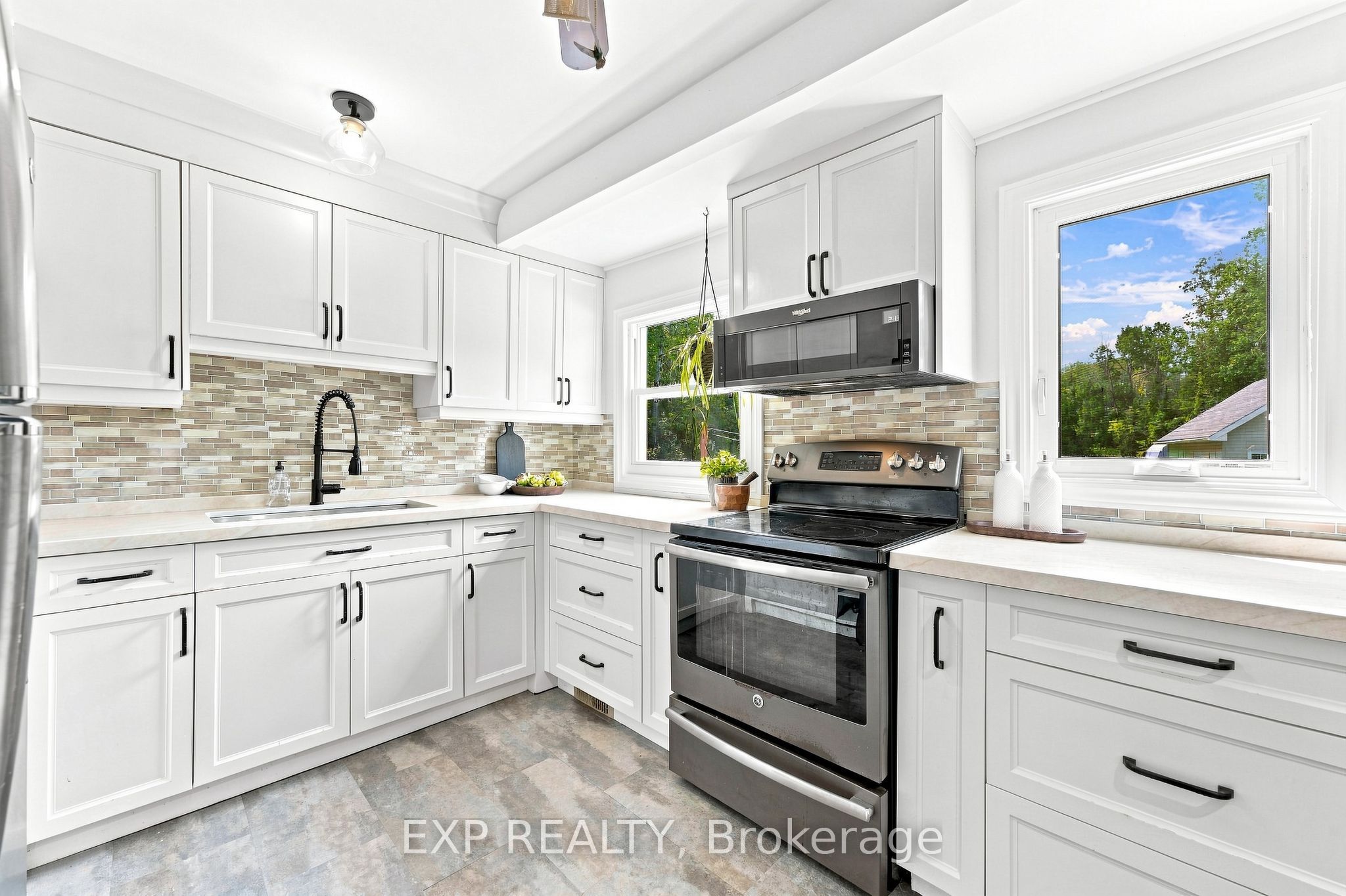 26002 Mccowan Road Property Photo 13