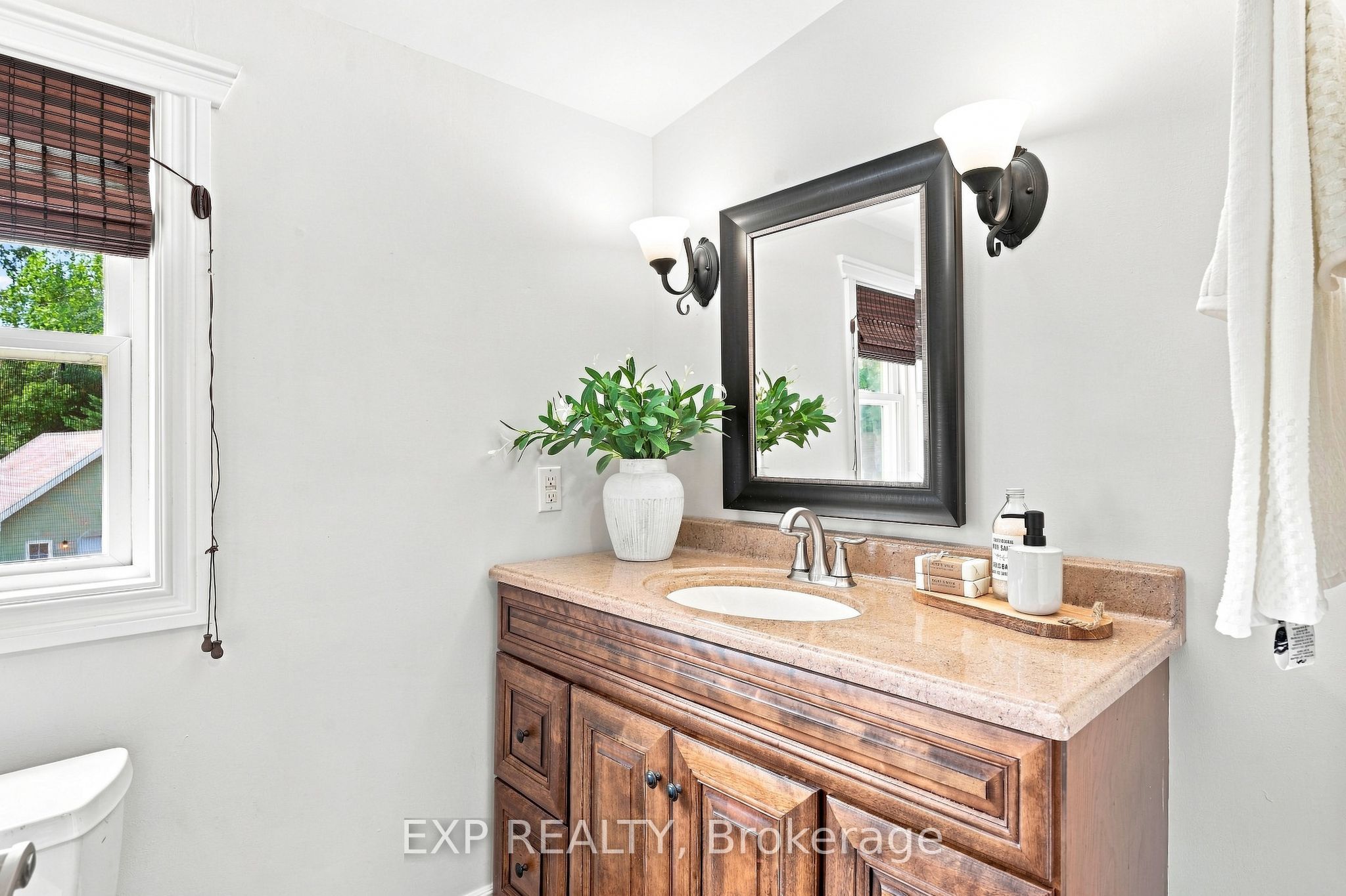 26002 Mccowan Road Property Photo 20