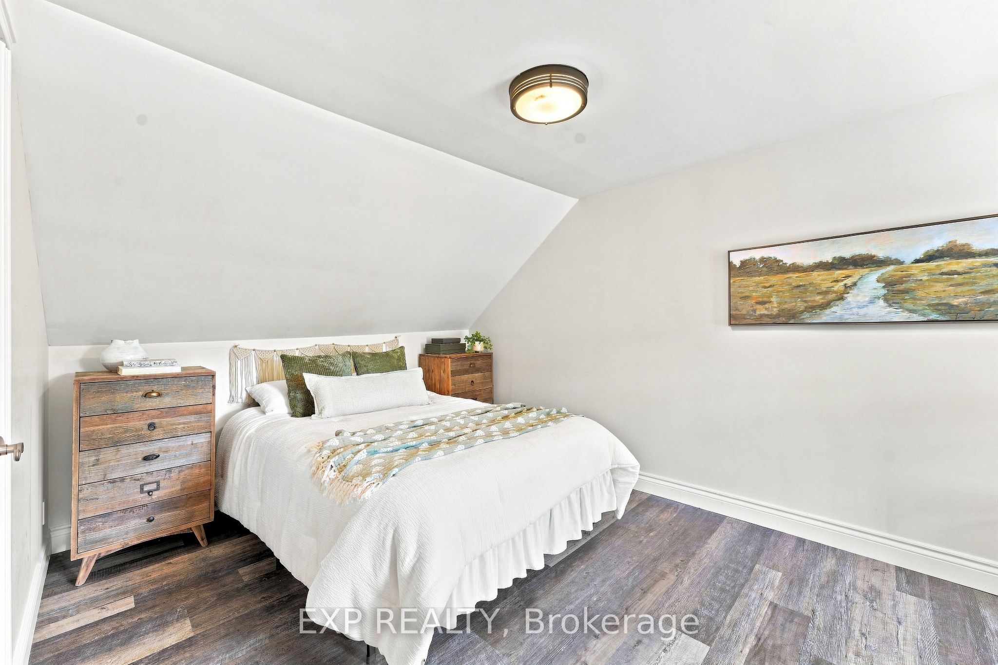 26002 Mccowan Road Property Photo 22
