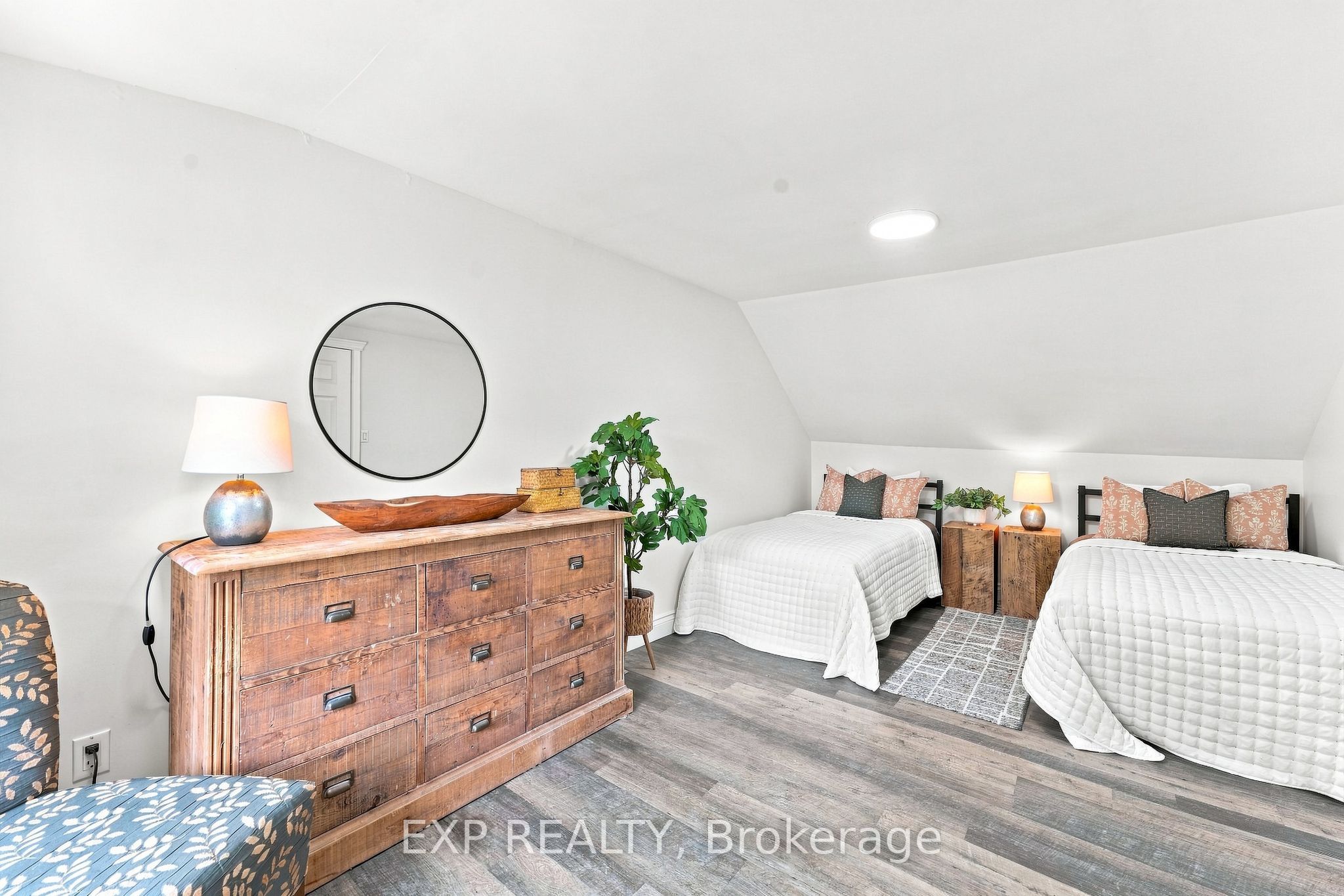 26002 Mccowan Road Property Photo 27
