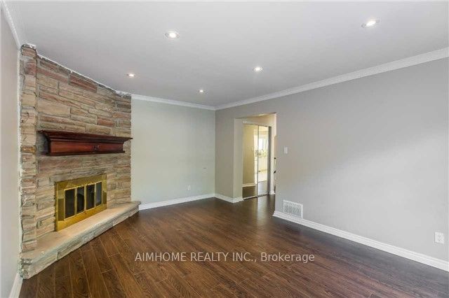 34 Hagerman Boulevard Property Photo 9