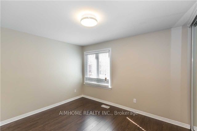 34 Hagerman Boulevard Property Photo 13