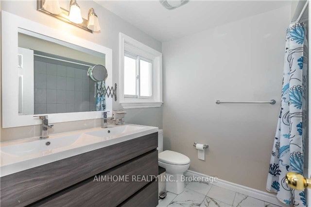 34 Hagerman Boulevard Property Photo 15