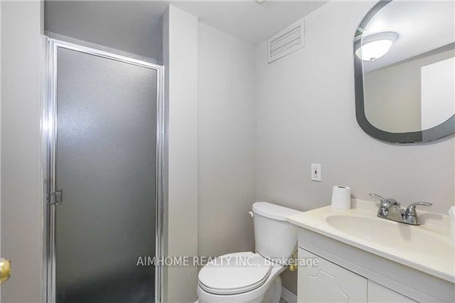 34 Hagerman Boulevard Property Photo 17