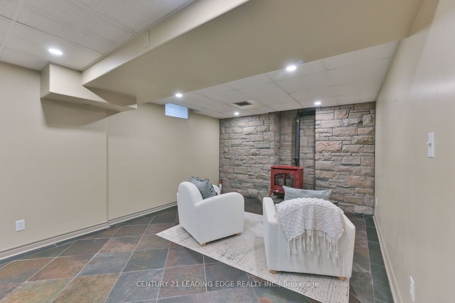 12 Taylor Drive Property Photo 35