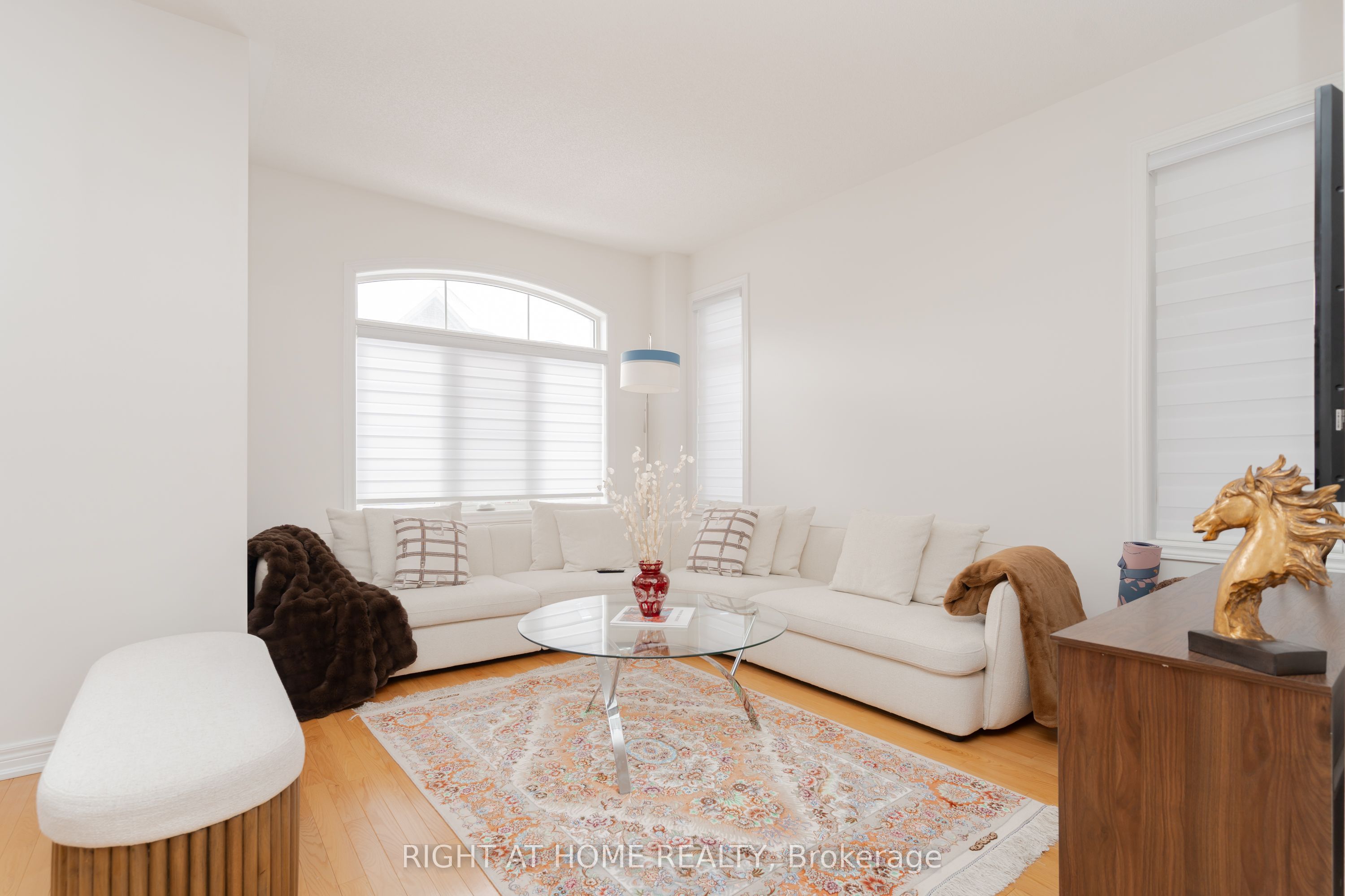 12 Globemaster Lane Property Photo 6