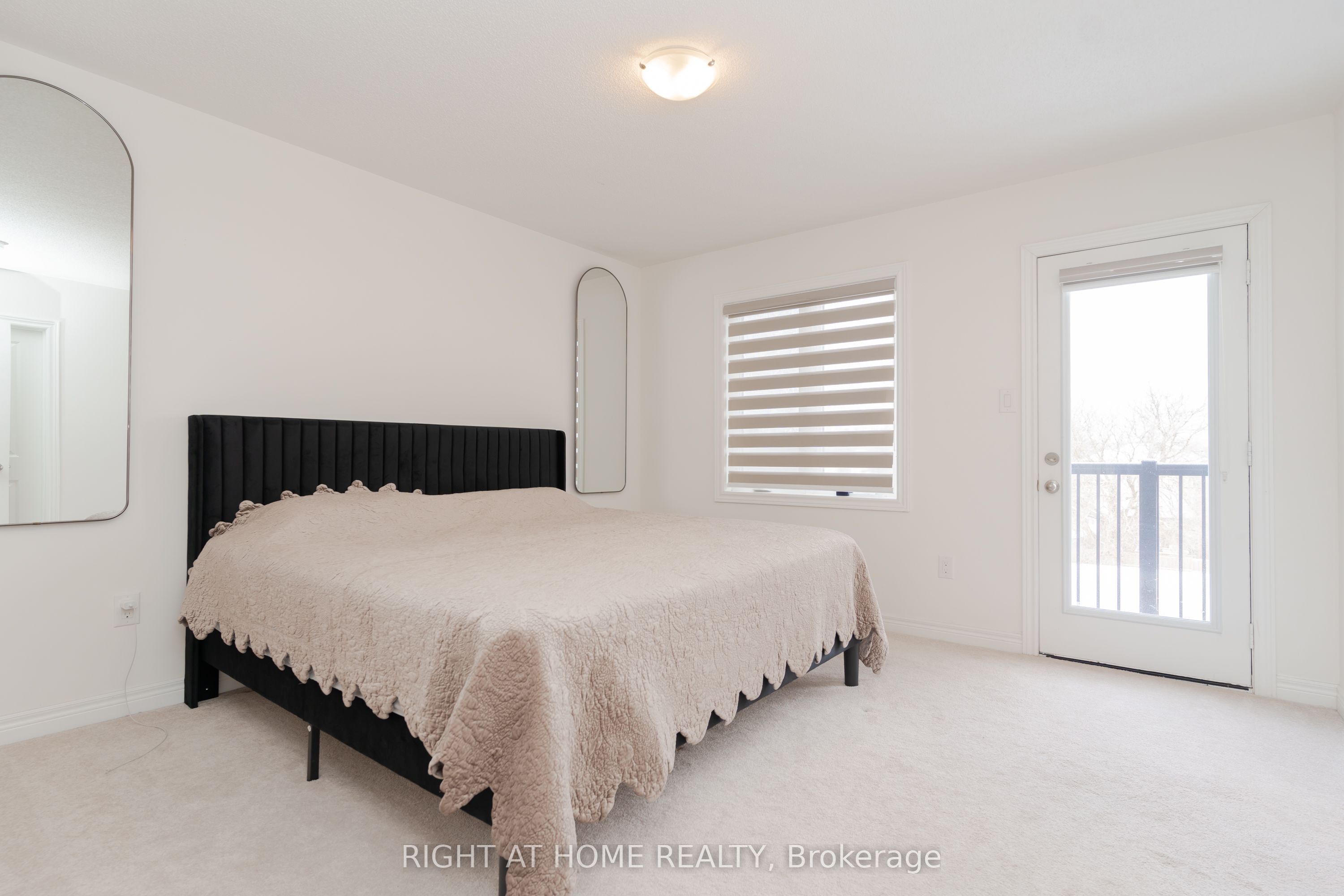 12 Globemaster Lane Property Photo 19