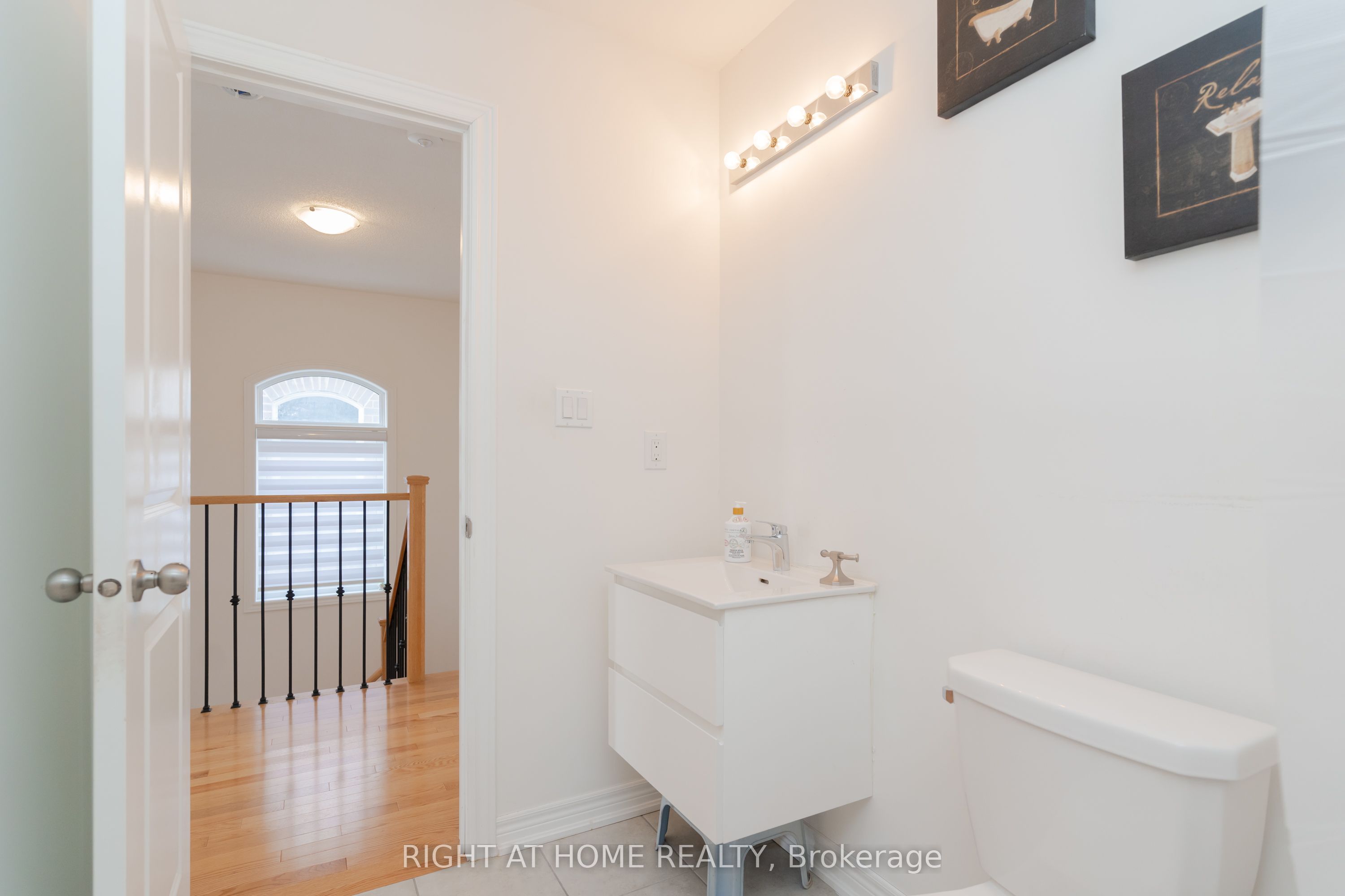 12 Globemaster Lane Property Photo 29