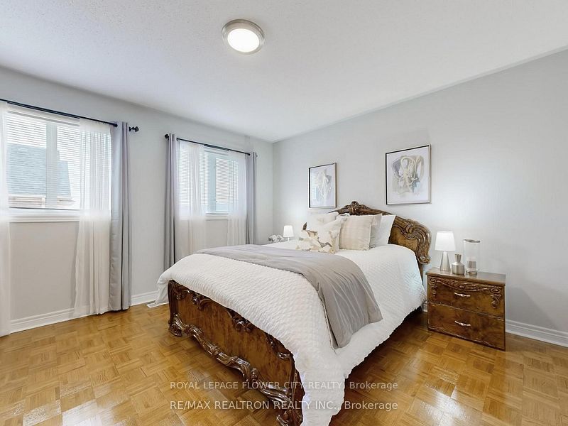 60 Colombo Crescent Main Property Photo 13