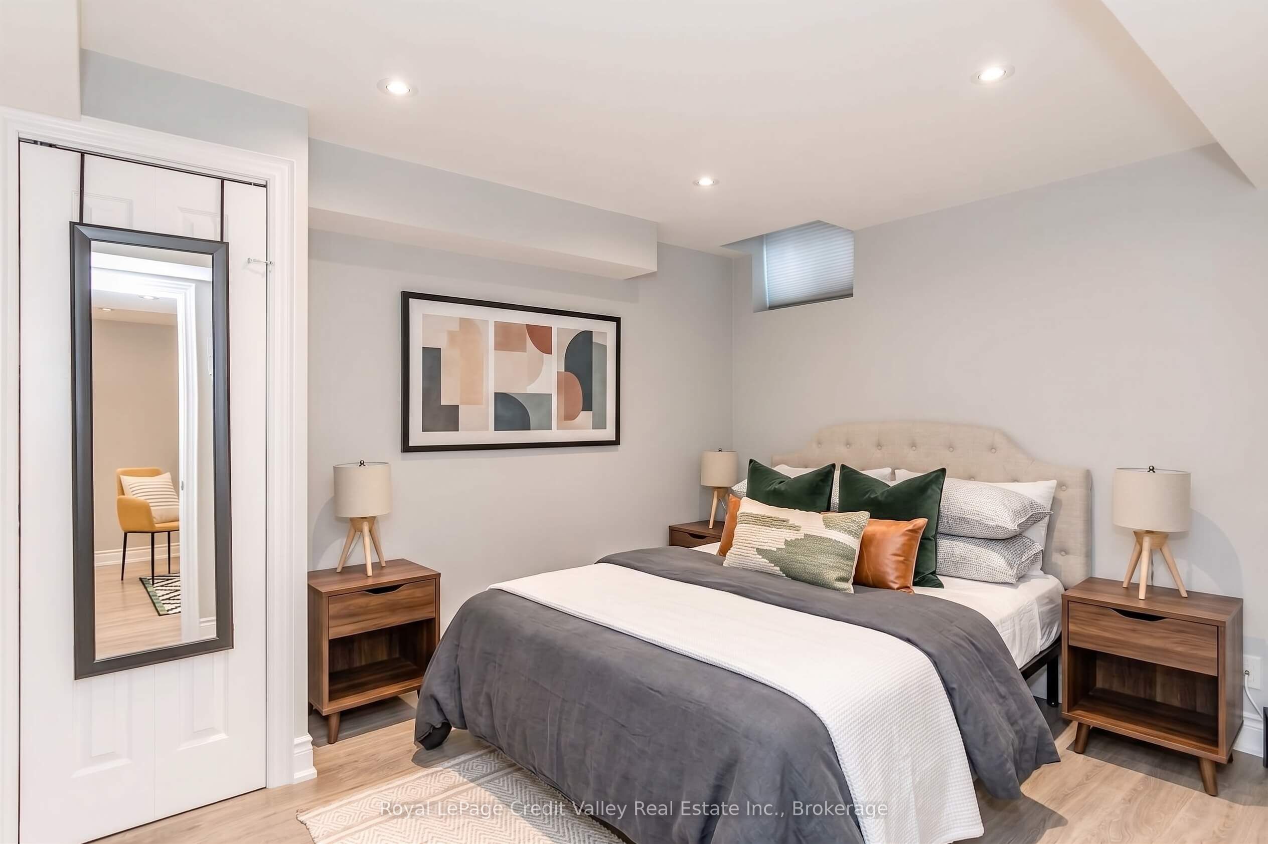 9 Old Field Crescent (bsmt) Property Photo 6