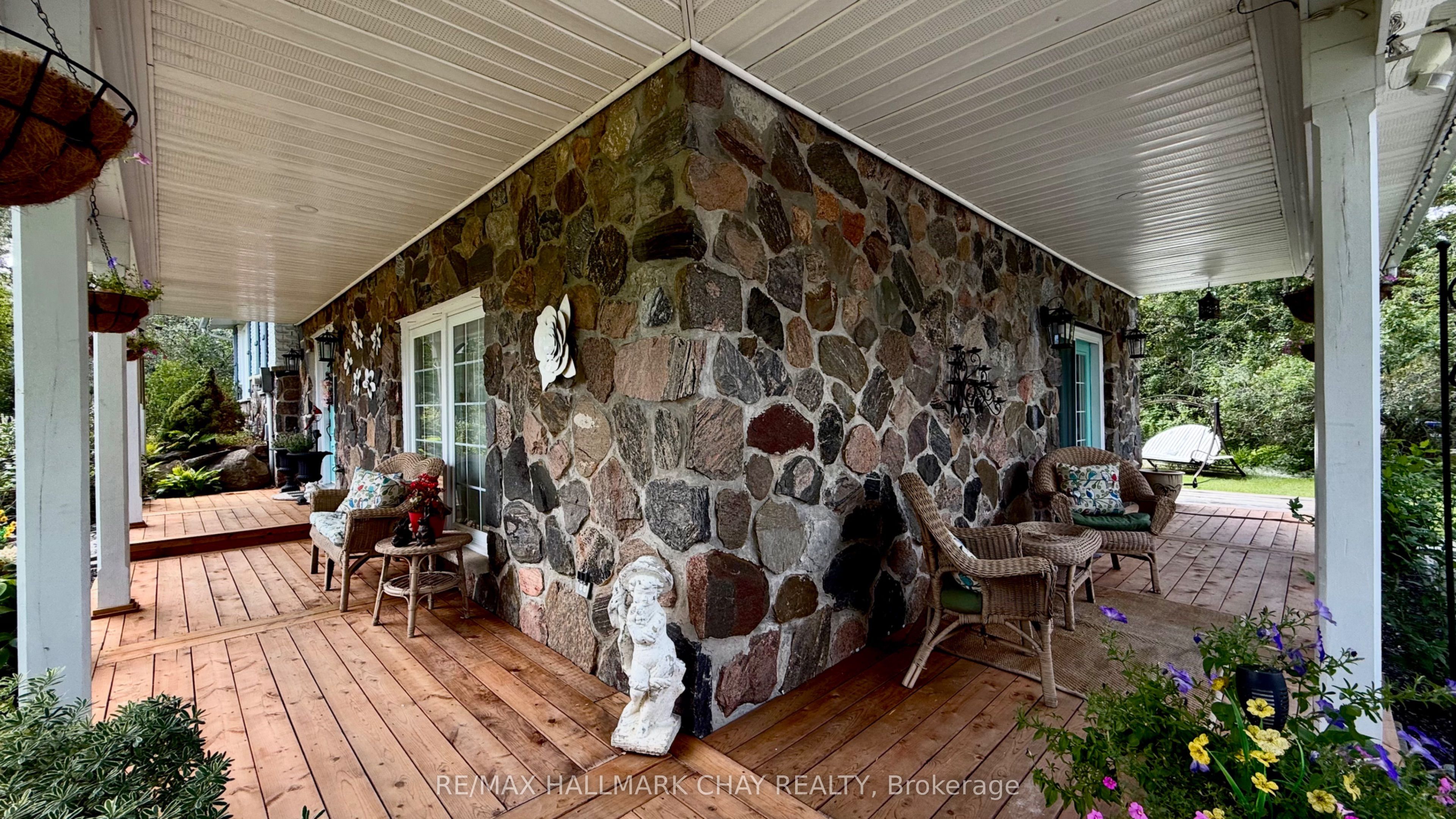 2230 Spring Street Property Photo 3
