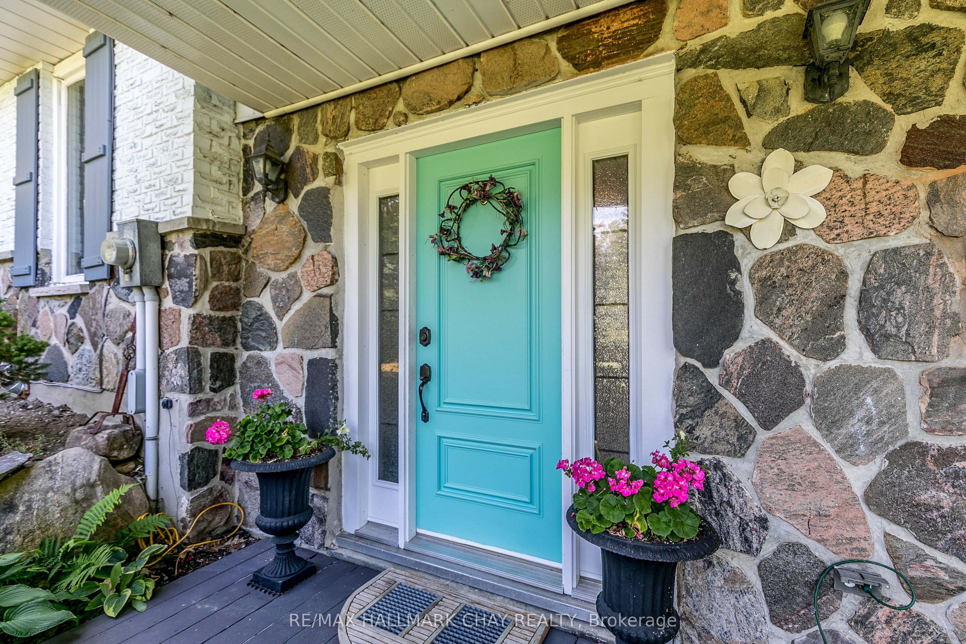 2230 Spring Street Property Photo 4