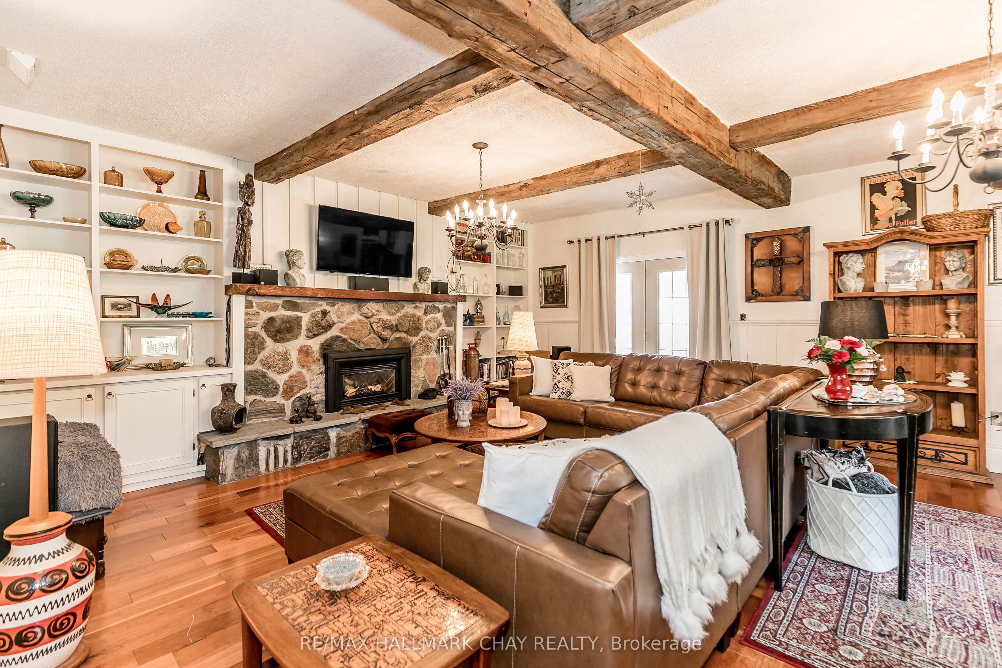 2230 Spring Street Property Photo 8