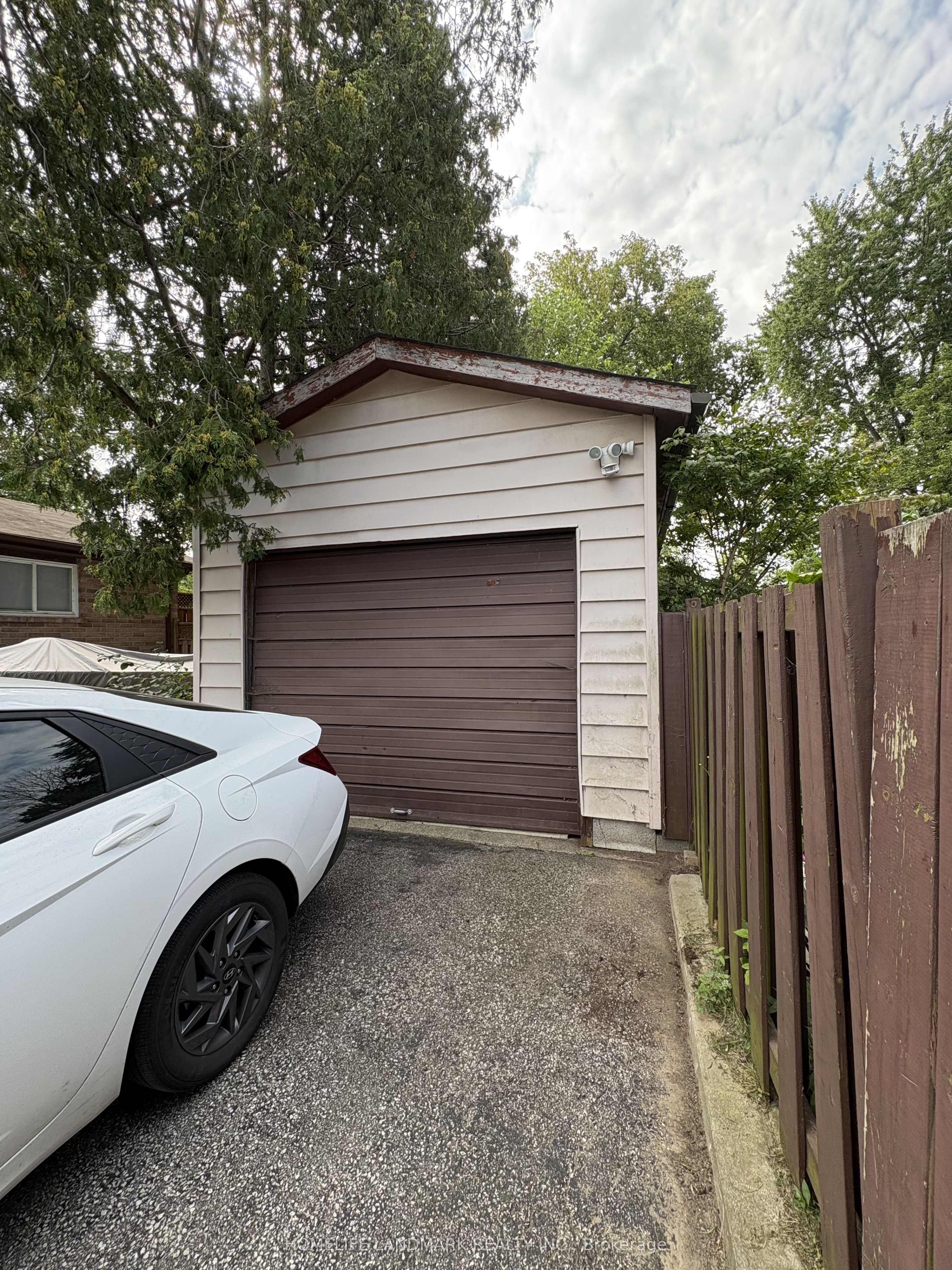 365 Irene Drive Property Photo 15