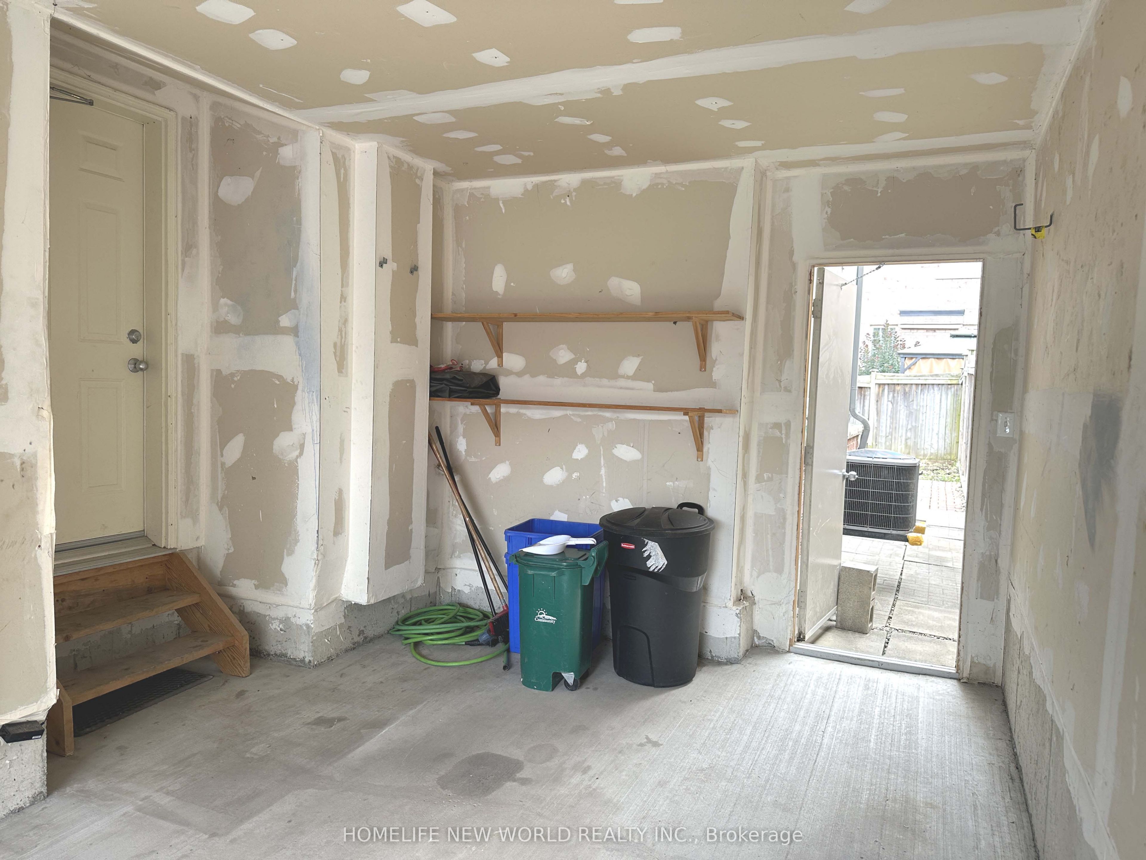 N13694236 Property Photo 24