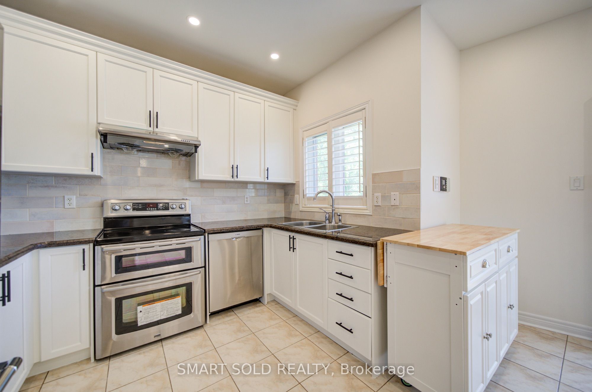 39 Schuster Lane Property Photo 13
