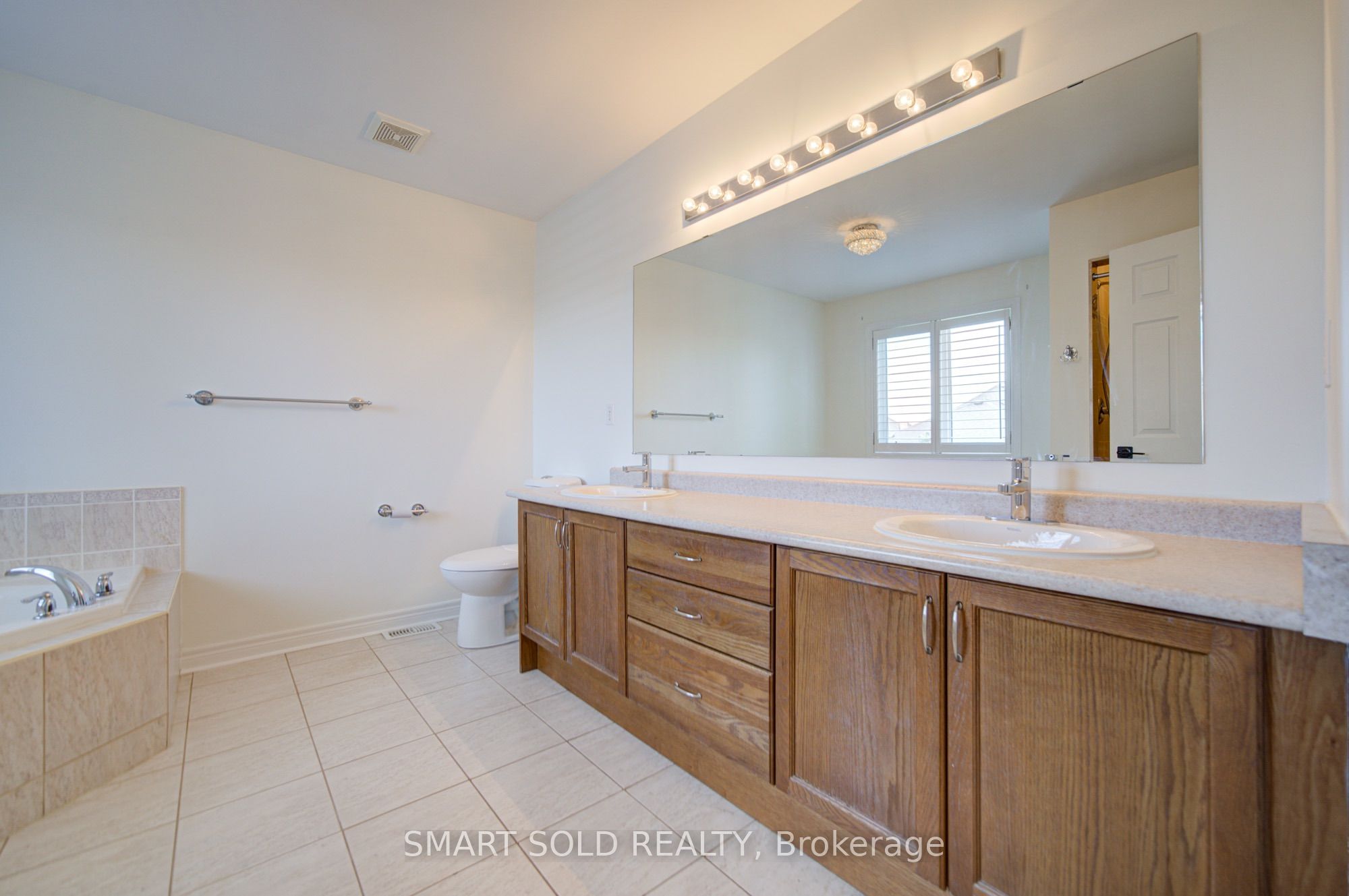 39 Schuster Lane Property Photo 17