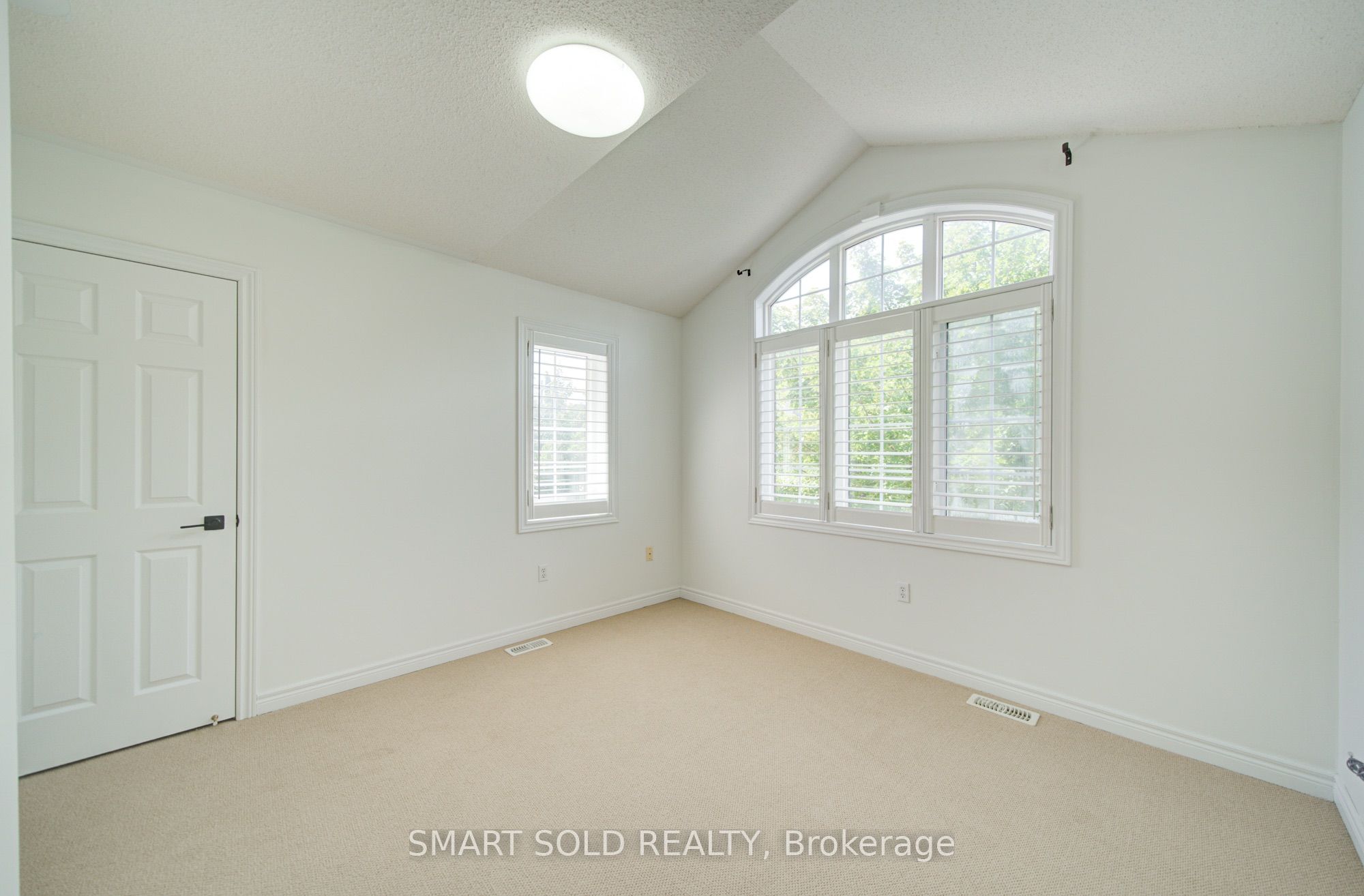 39 Schuster Lane Property Photo 19