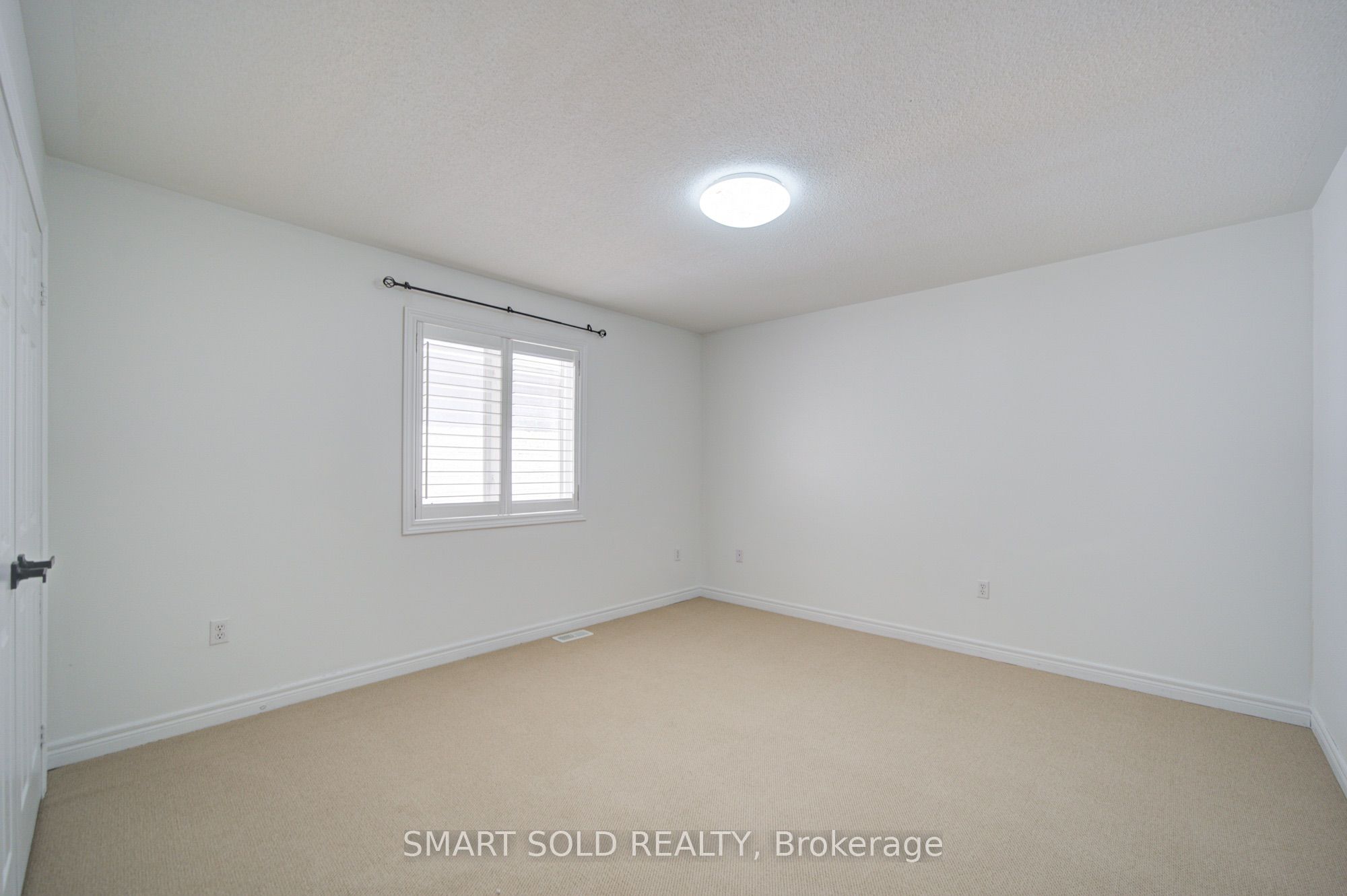 39 Schuster Lane Property Photo 22