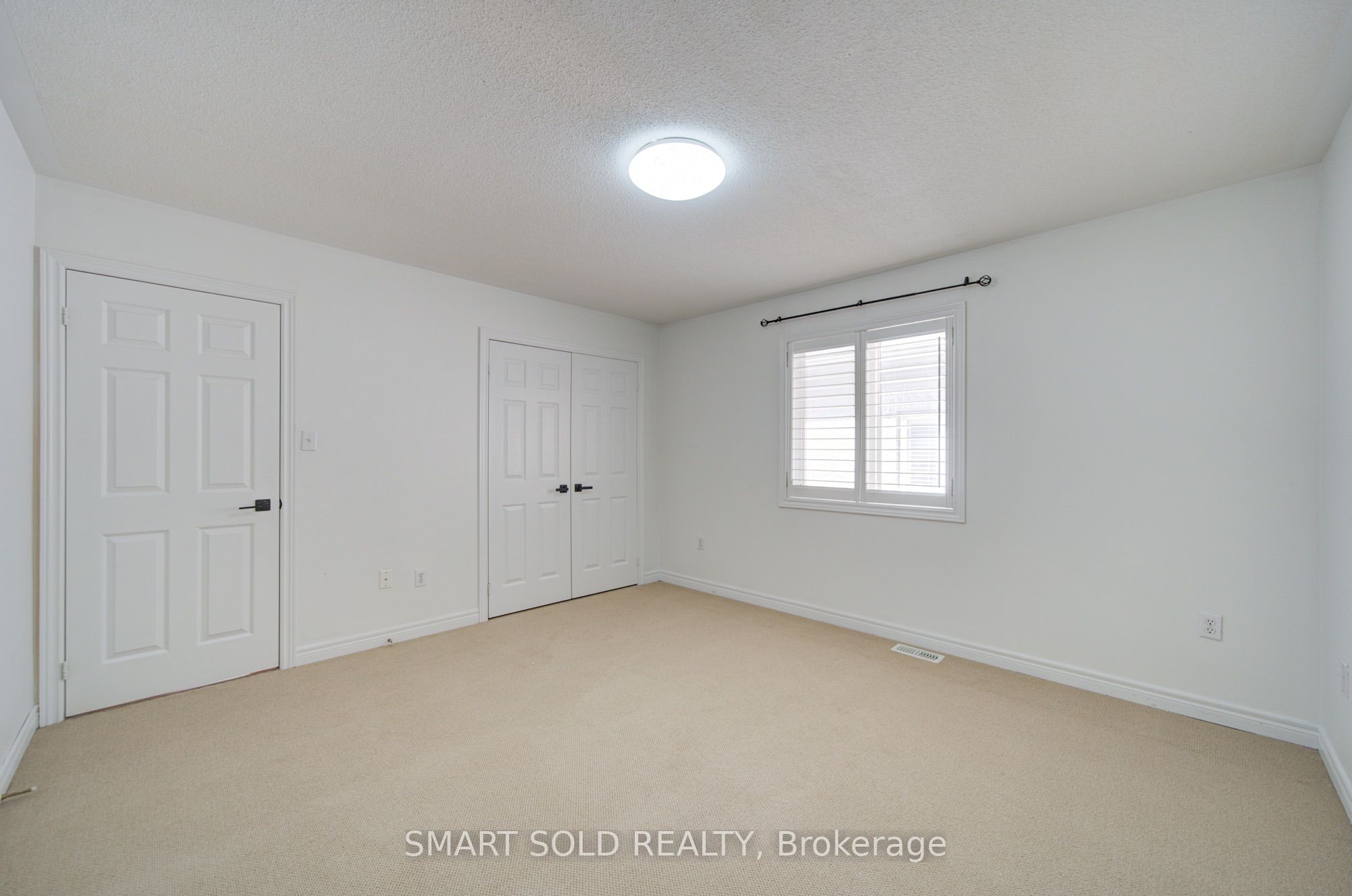 39 Schuster Lane Property Photo 23