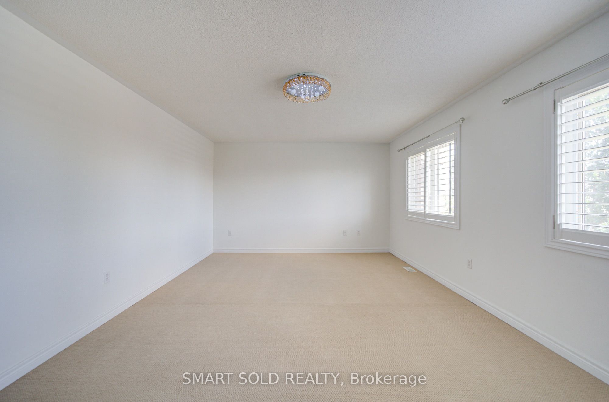 39 Schuster Lane Property Photo 25