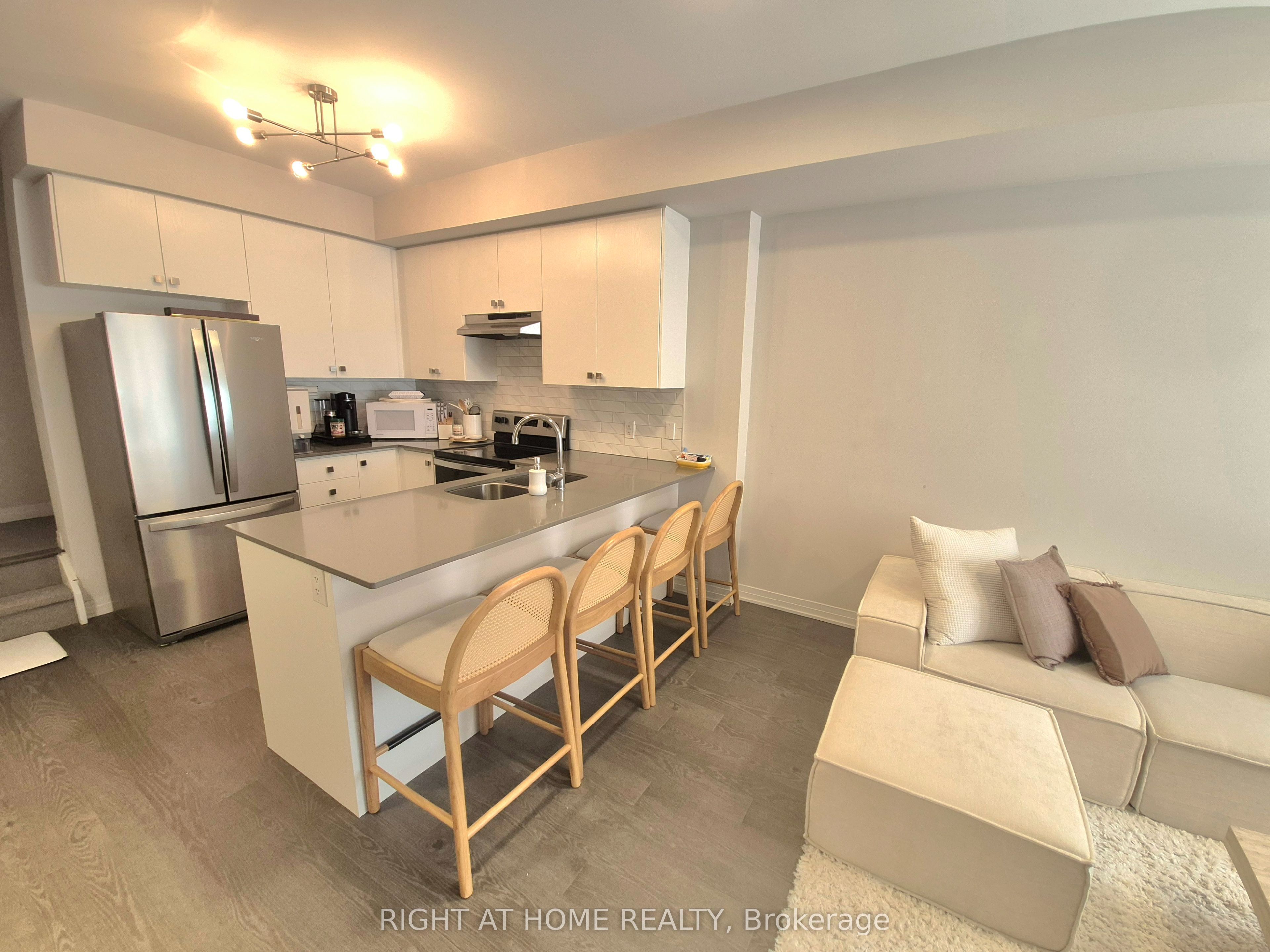 70 Baynes Way 12 Property Photo 6