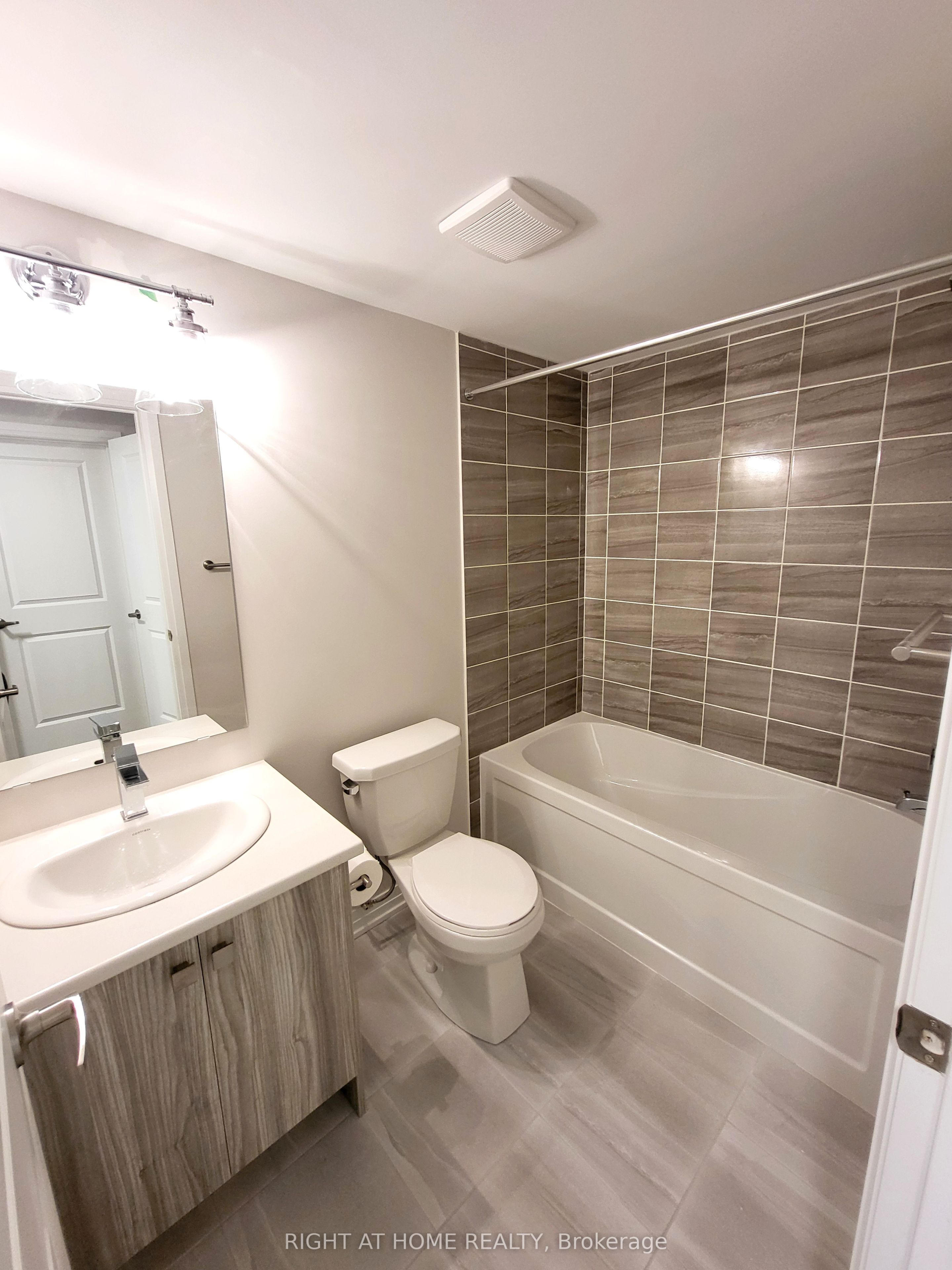 70 Baynes Way 12 Property Photo 18
