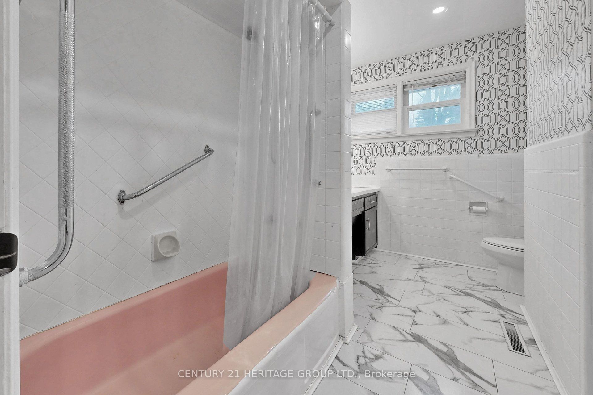 19 Oakbank Road Property Photo 19