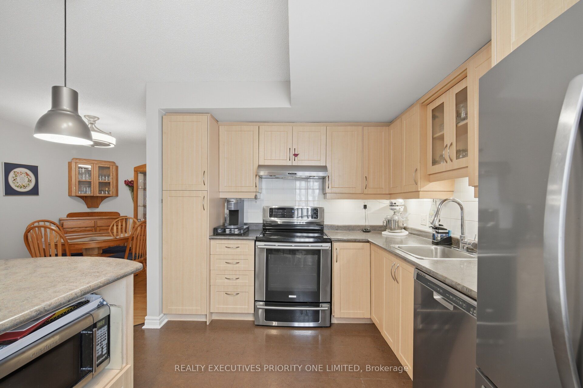 77 Mill Street E 2 Property Photo 11