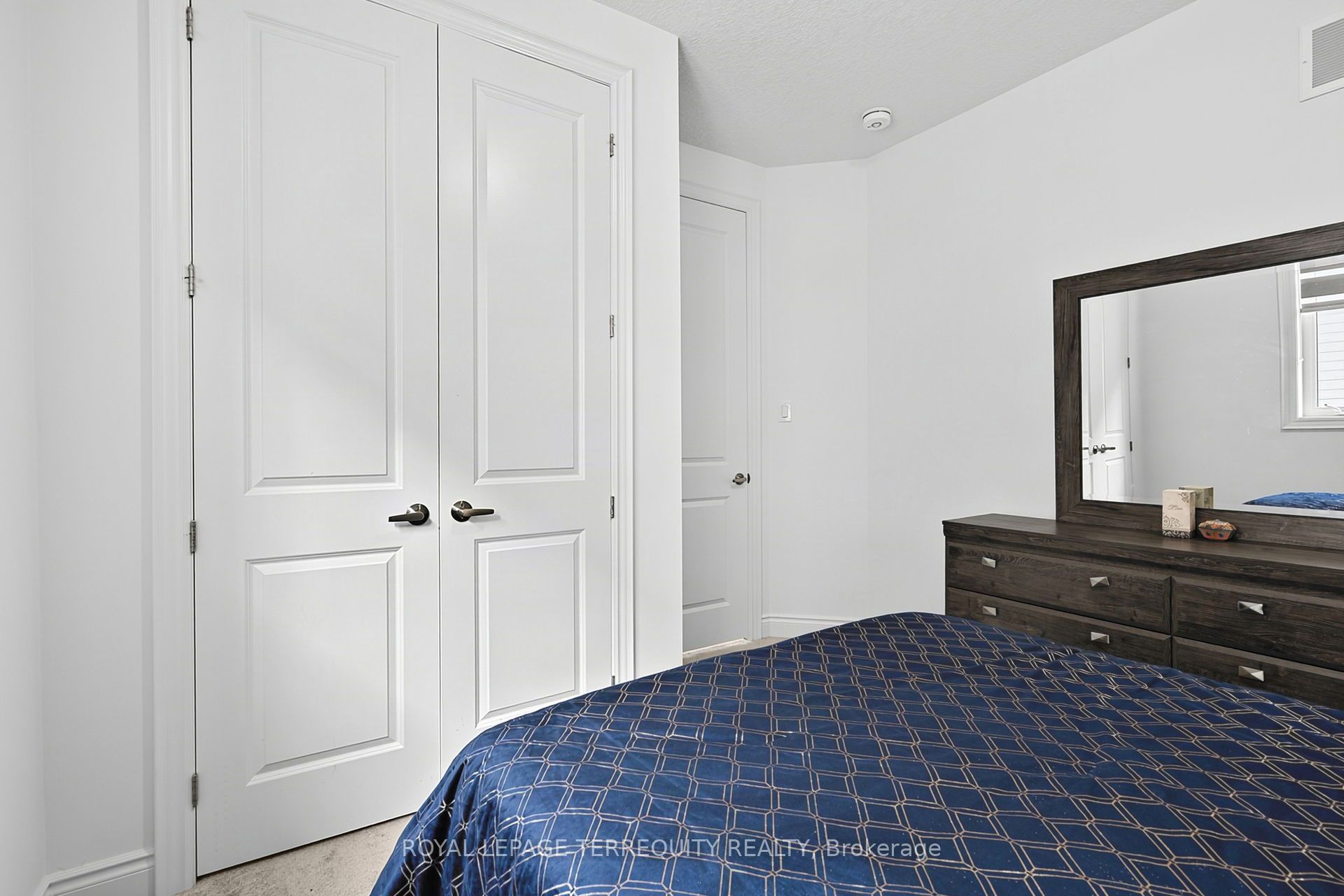 9 Kiernan Crescent N Property Photo 25