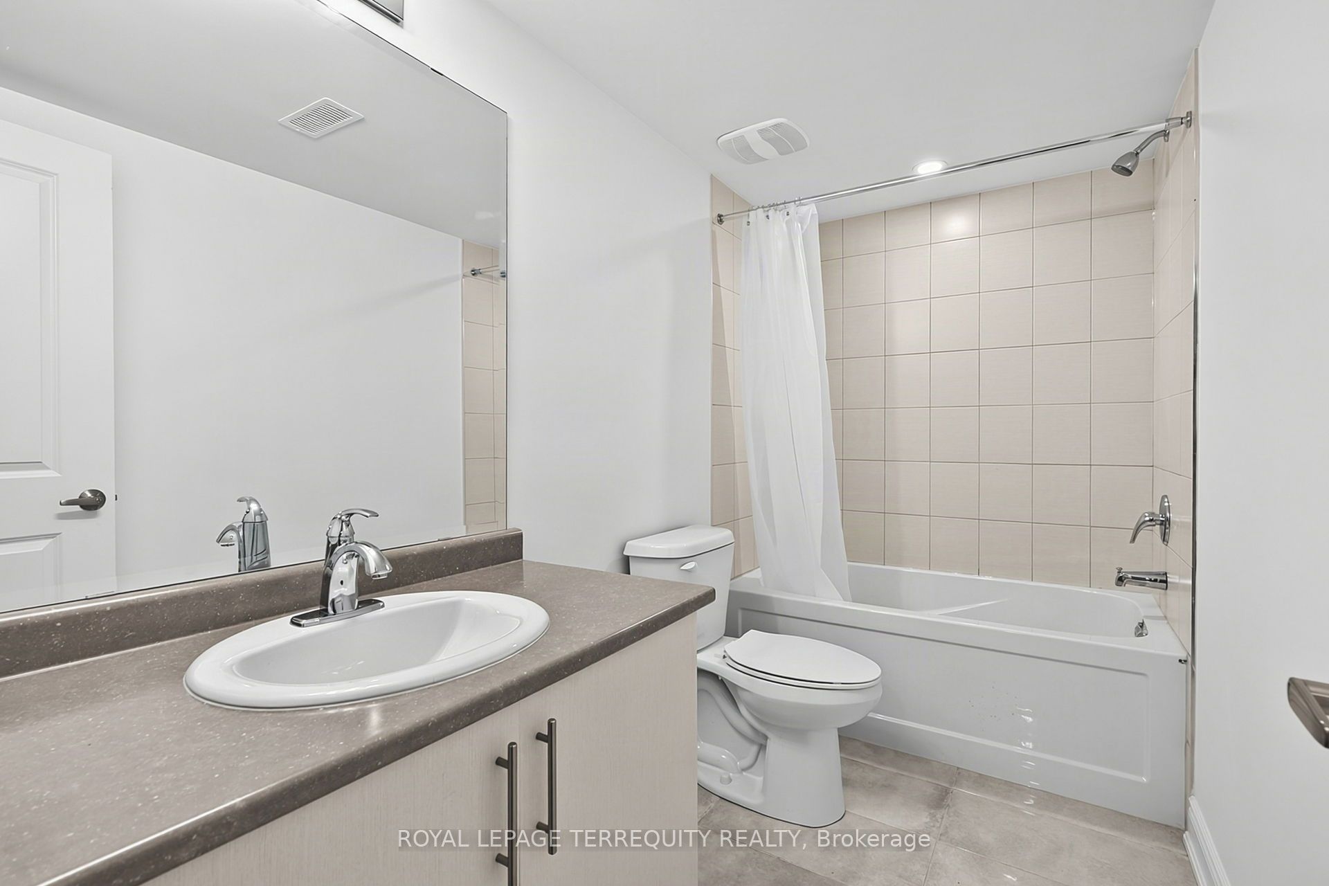 9 Kiernan Crescent N Property Photo 33