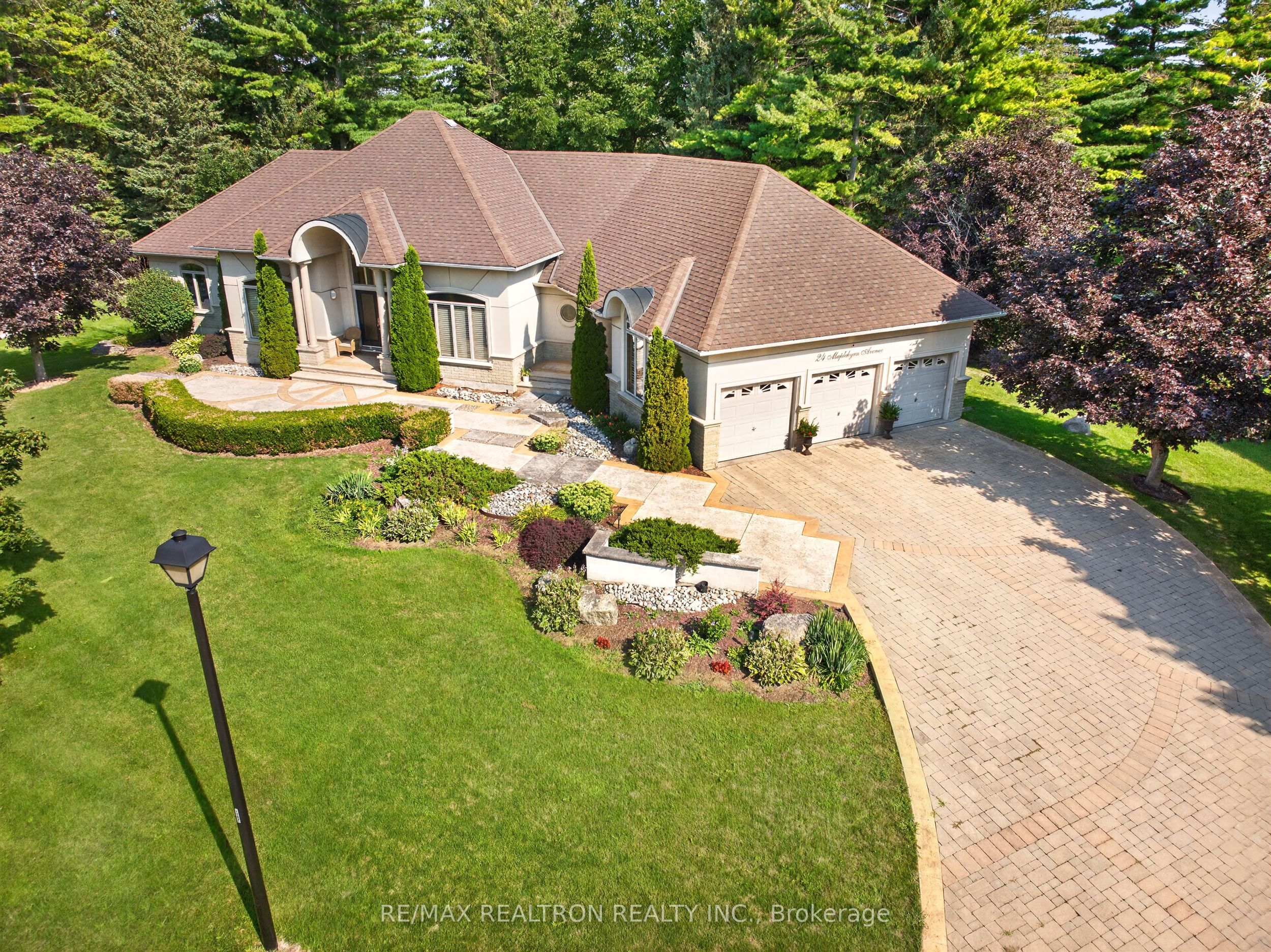 24 Maplehyrn Avenue Property Photo 5