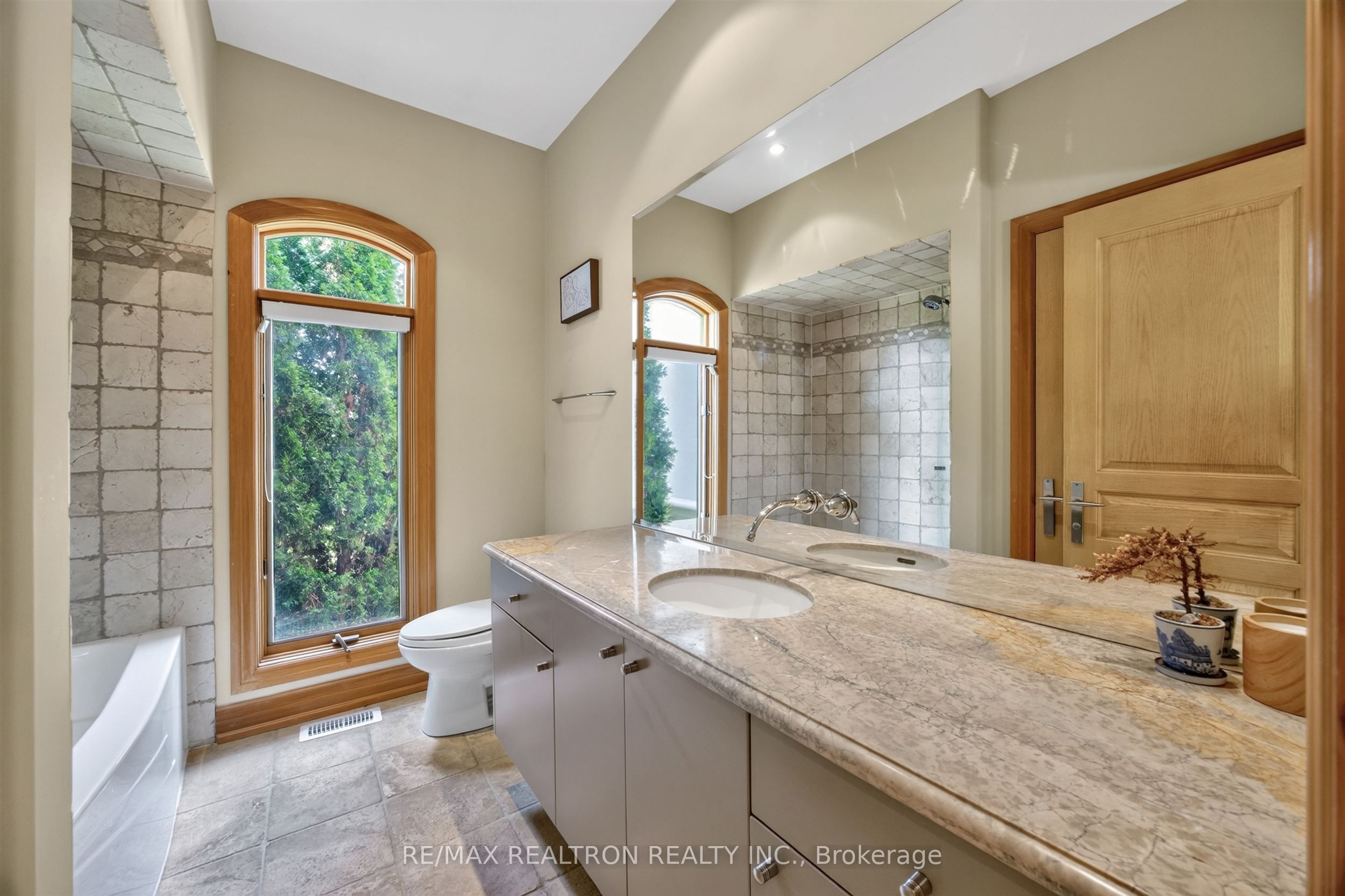 24 Maplehyrn Avenue Property Photo 31