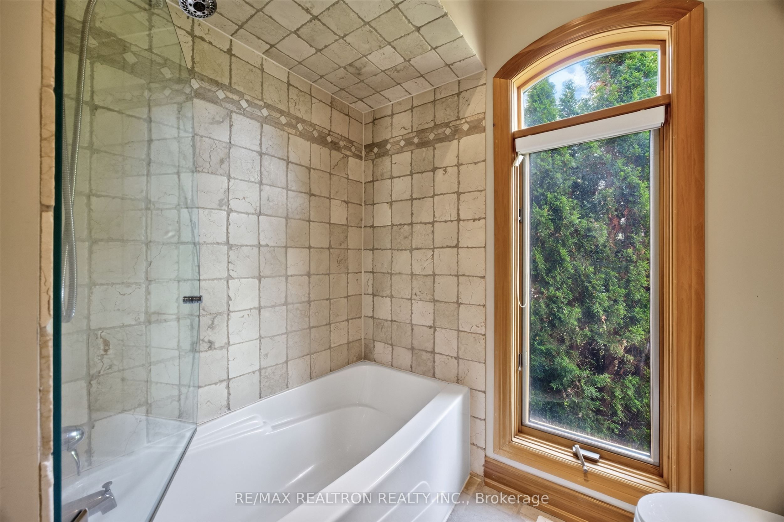 24 Maplehyrn Avenue Property Photo 32