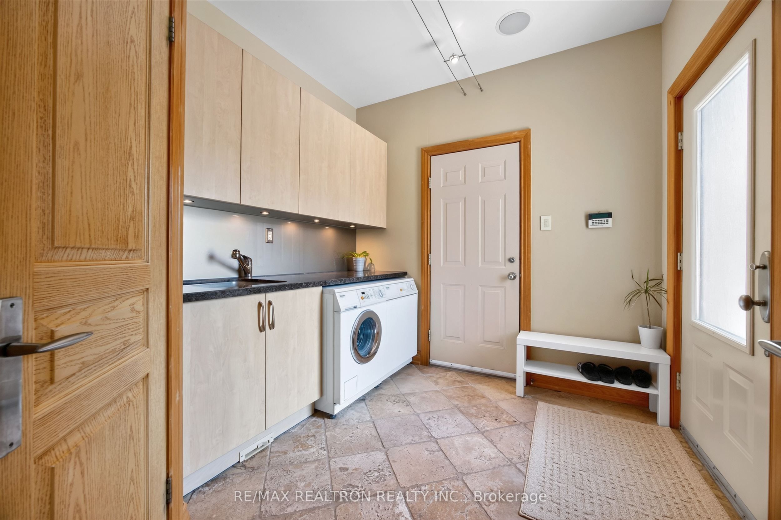 24 Maplehyrn Avenue Property Photo 33