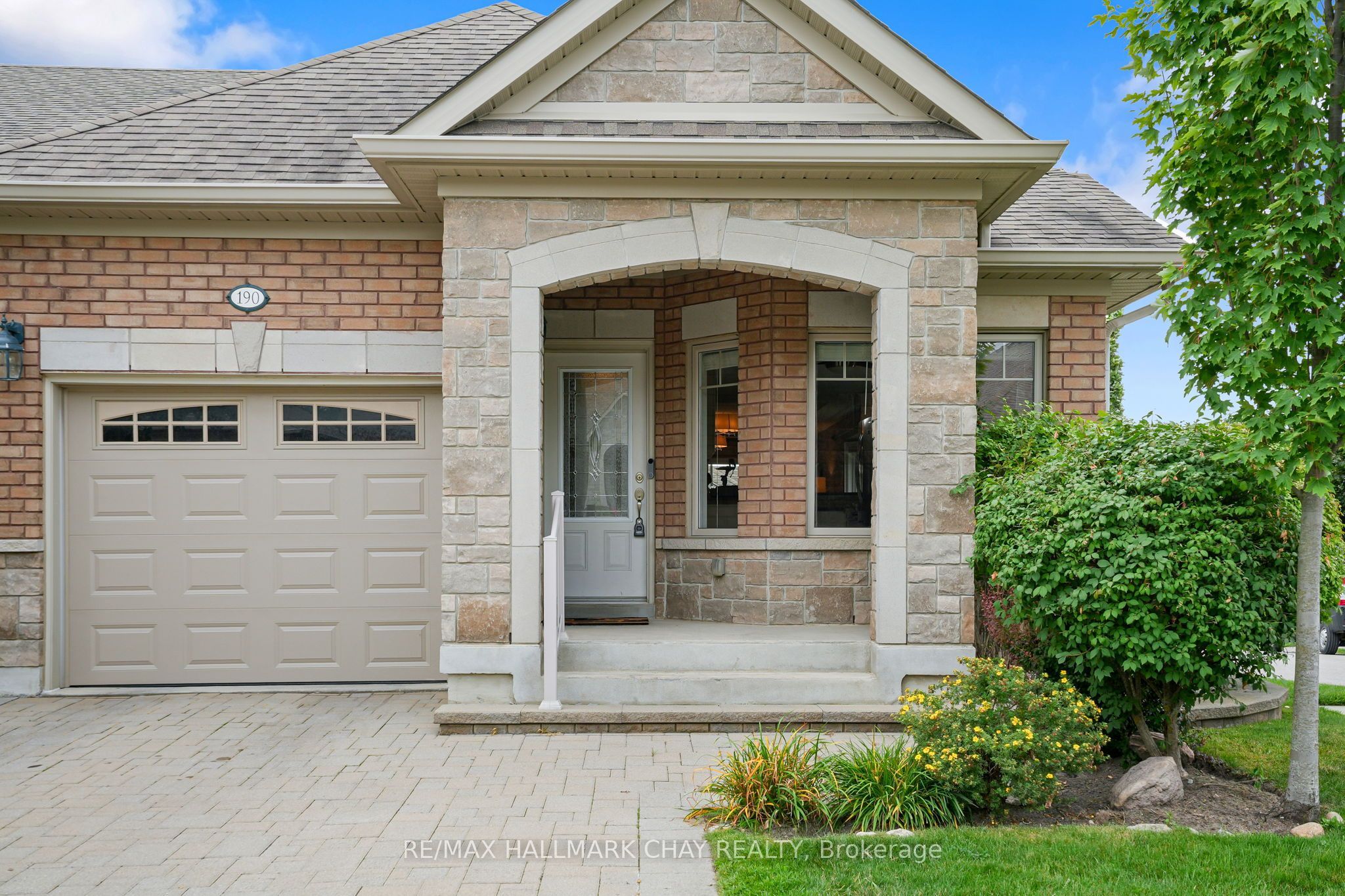 190 Ridge Way Property Photo 3