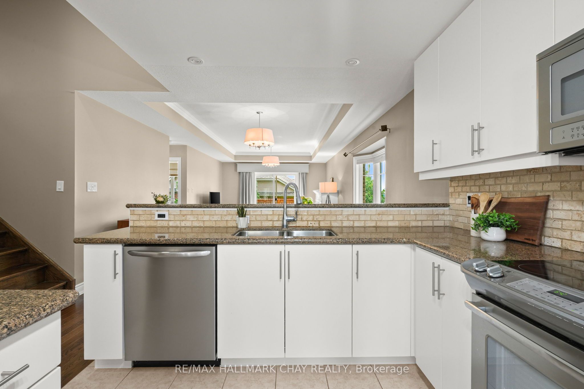 190 Ridge Way Property Photo 8