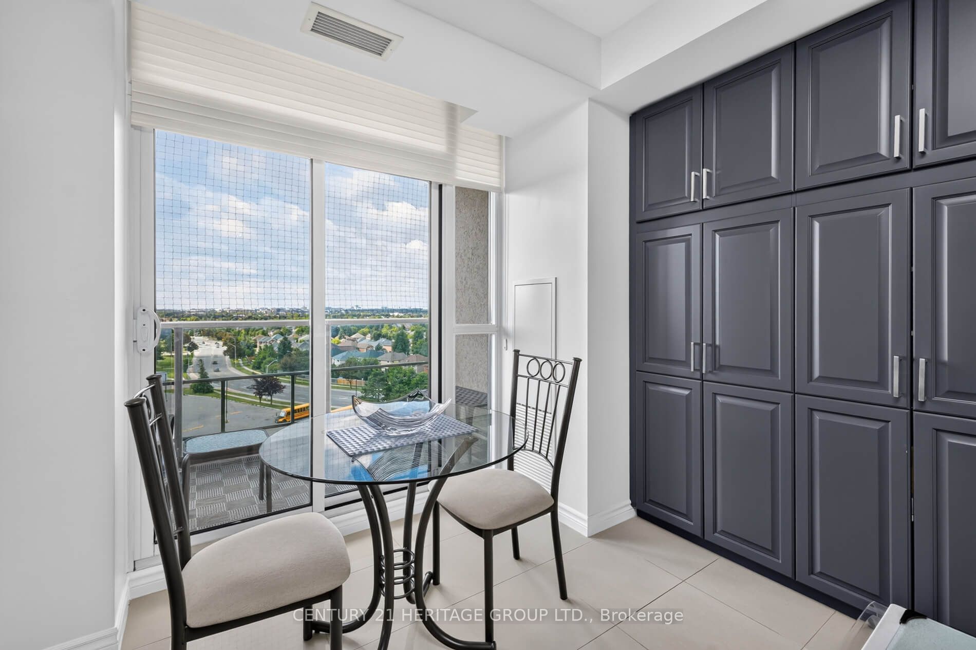 88 Promenade Circle 905 Property Photo 12