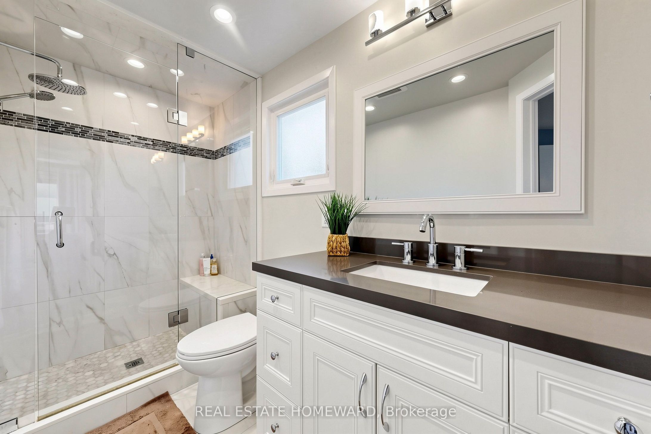 242 Badessa Circle Property Photo 19