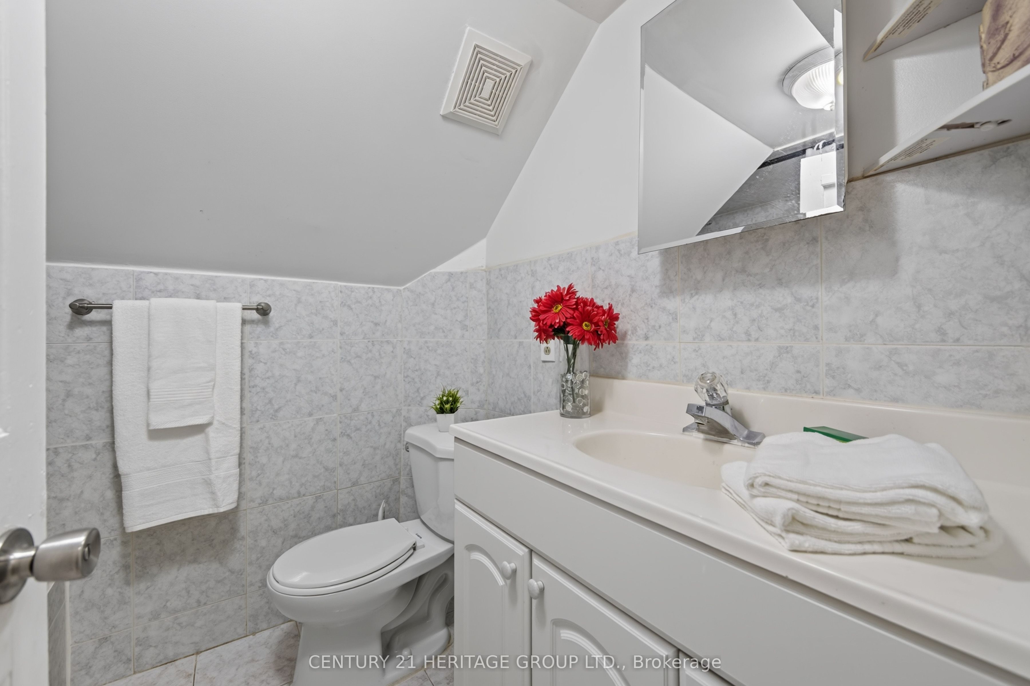 72 Kulpin Avenue Property Photo 35