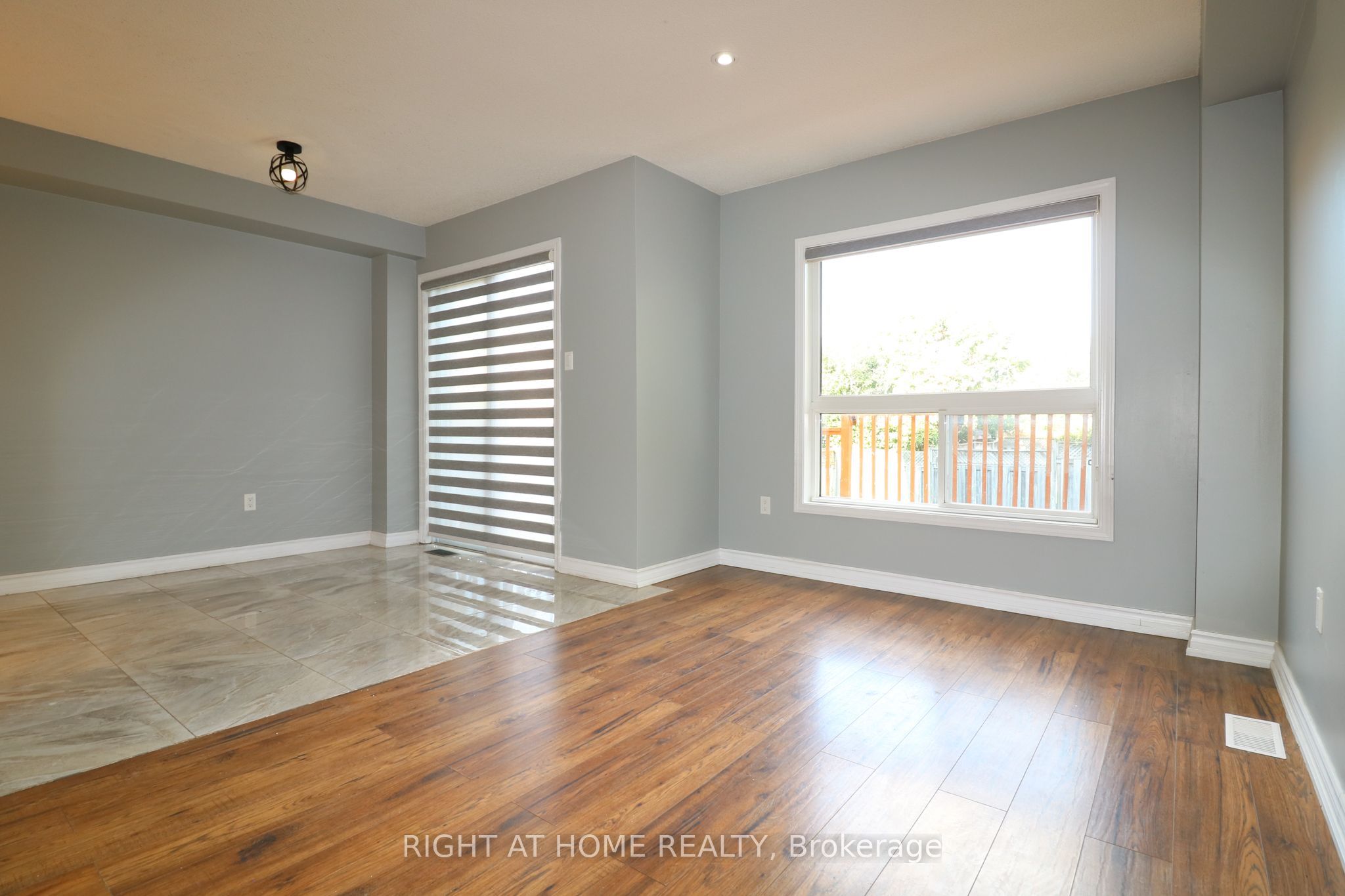 497 Ainsworth Drive E Property Photo 6