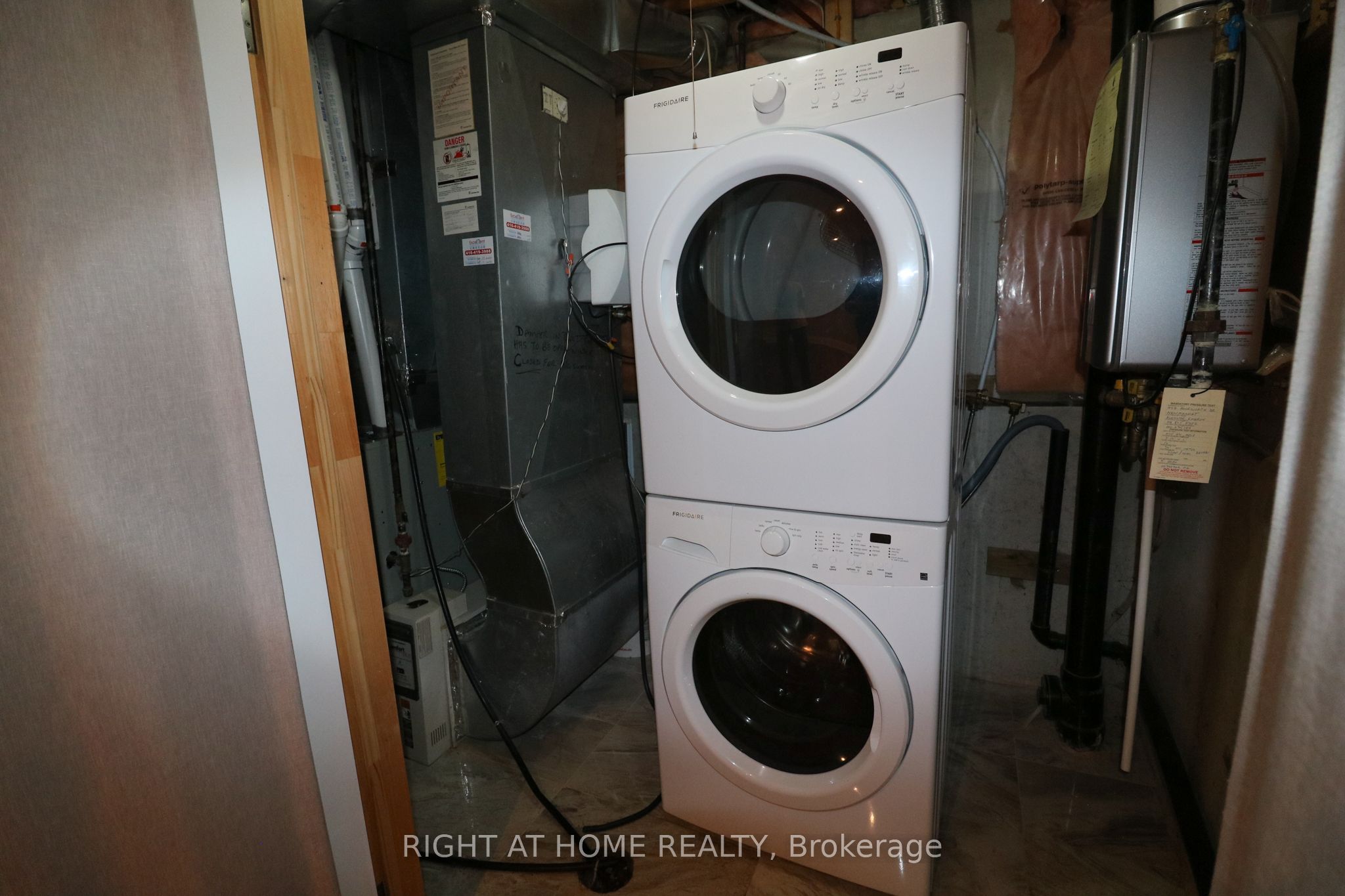 497 Ainsworth Drive E Property Photo 18