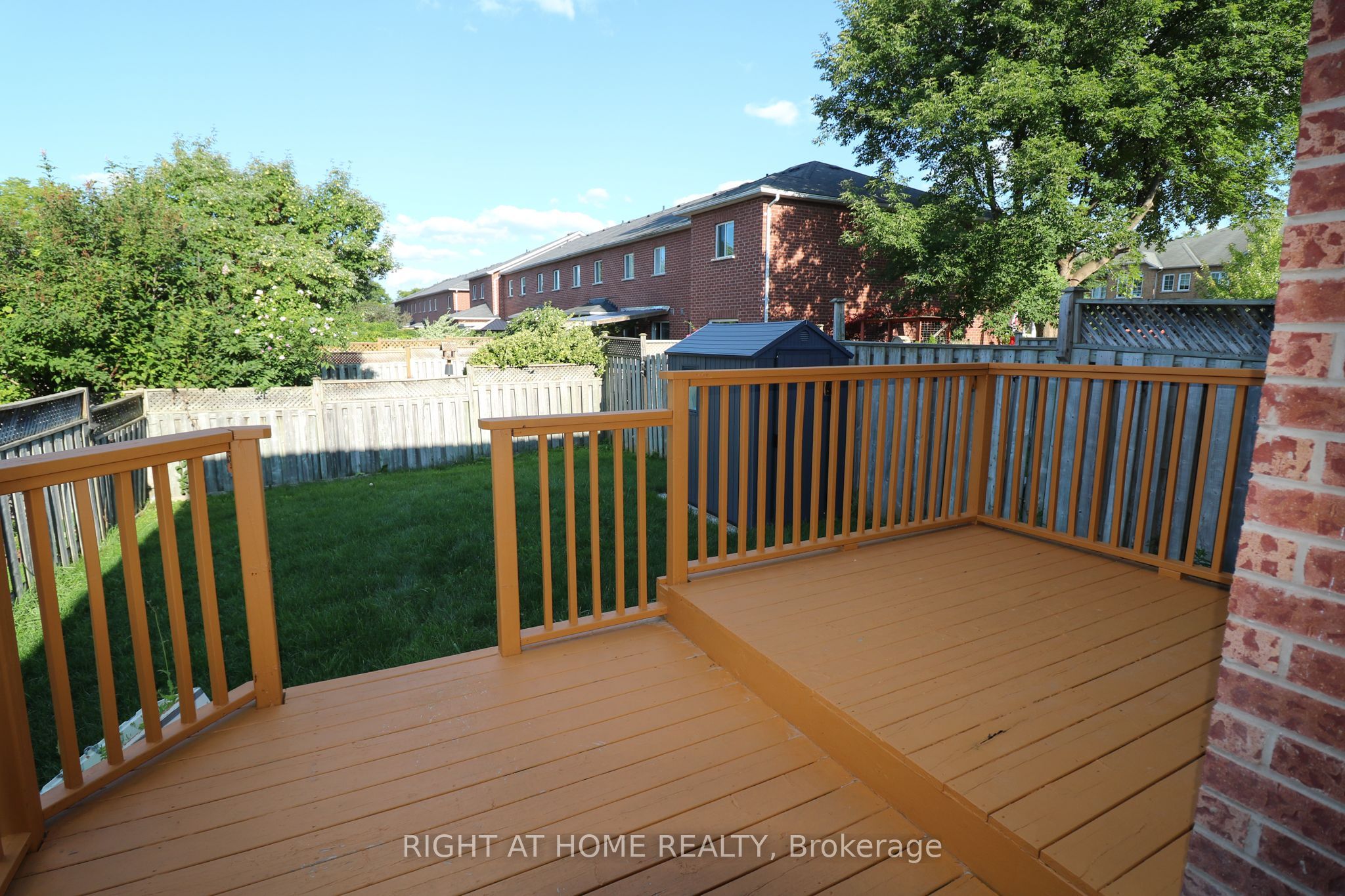 497 Ainsworth Drive E Property Photo 19