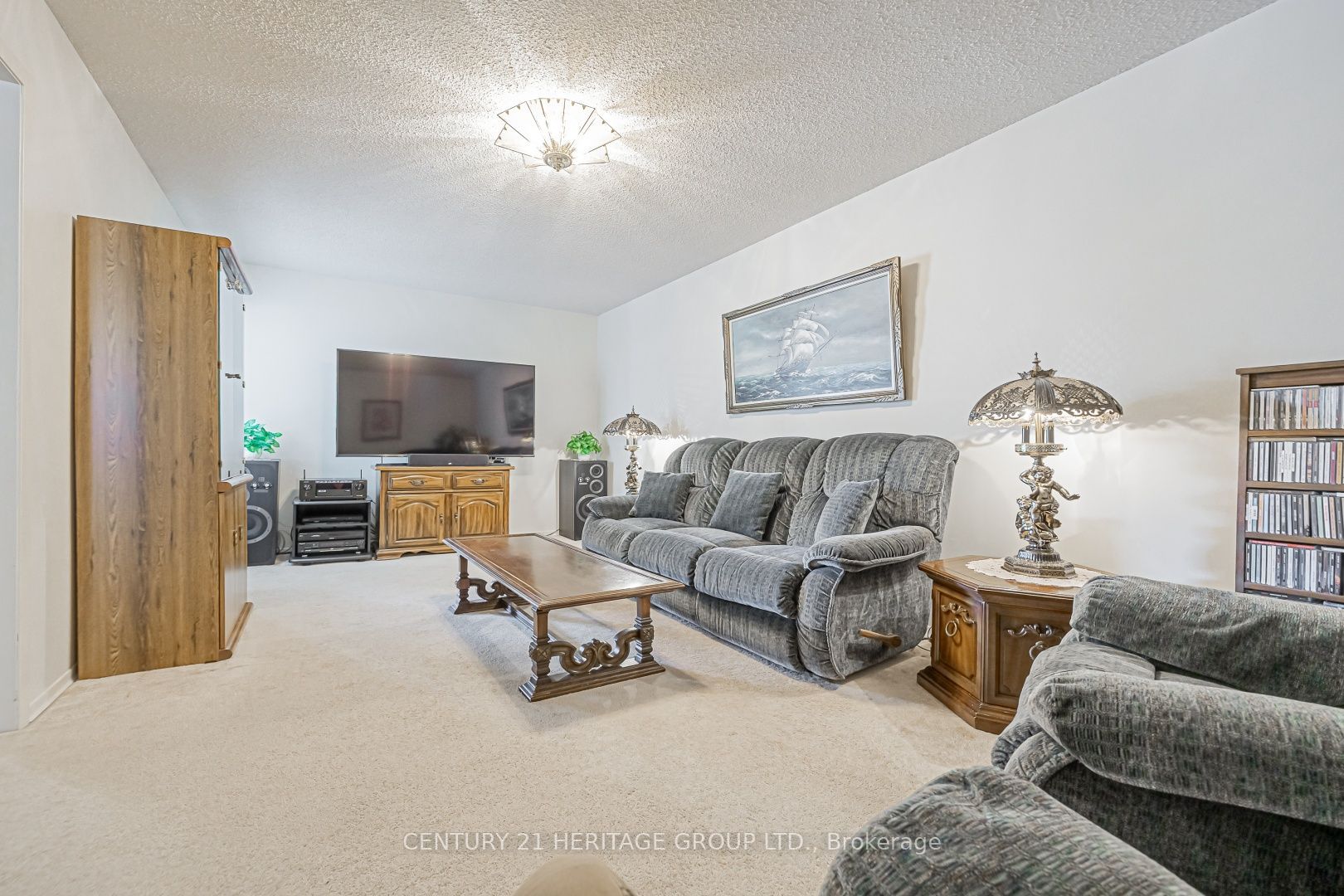 10 Woodhall Road Property Photo 6