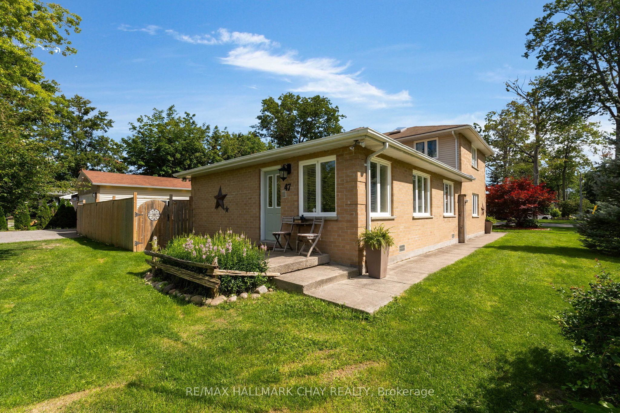 47 Lakeside Drive Property Photo 2