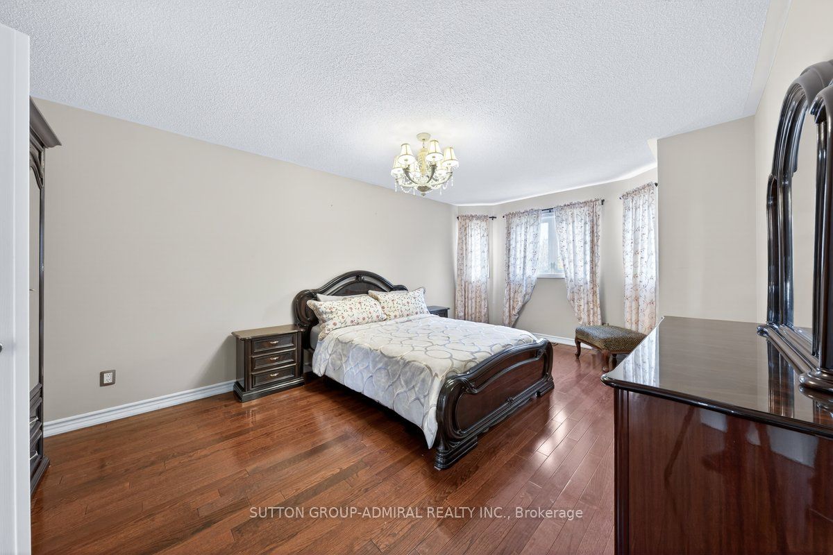 126 Redondo Drive E Property Photo 16