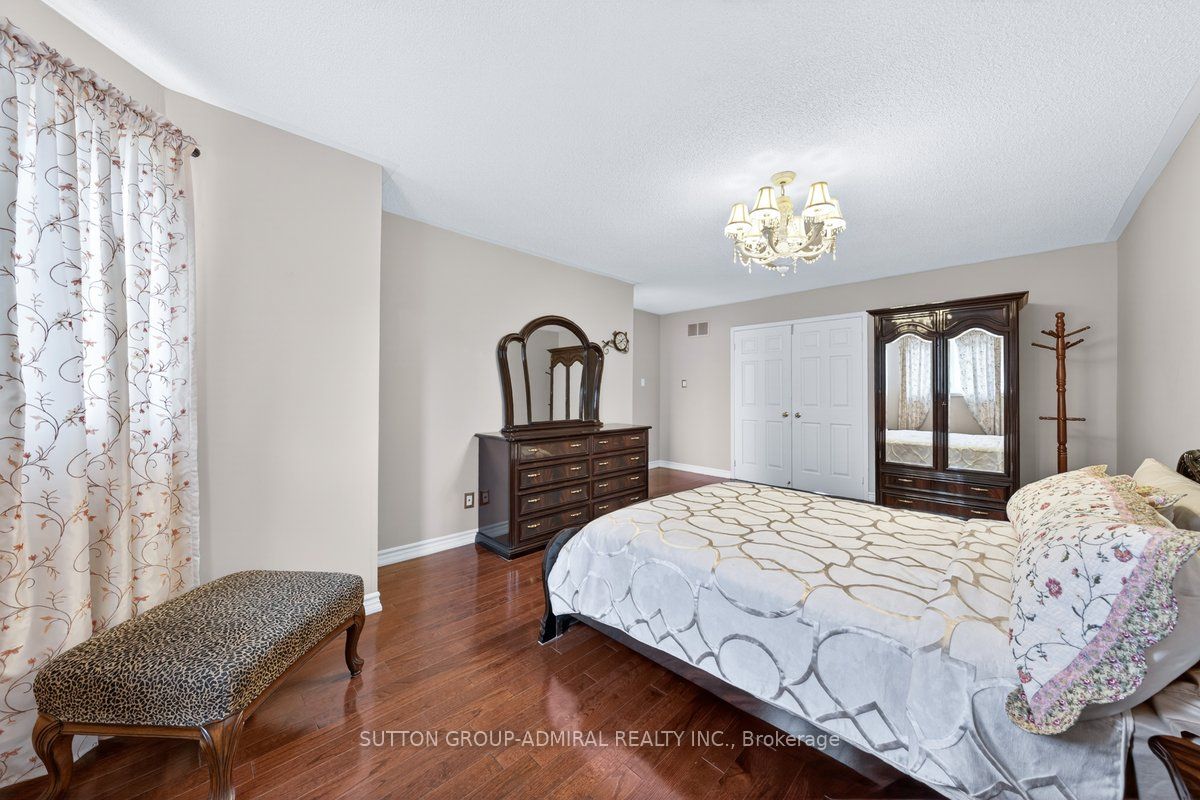 126 Redondo Drive E Property Photo 17