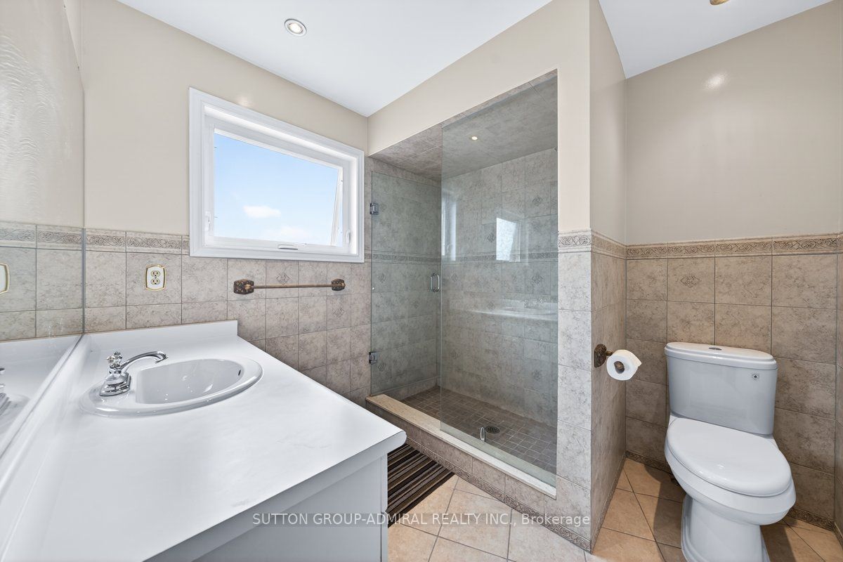 126 Redondo Drive E Property Photo 22