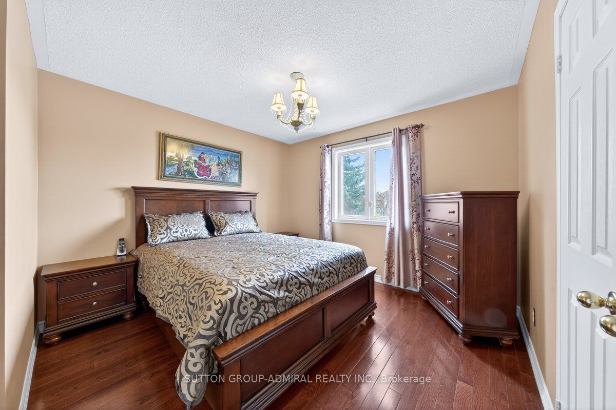 126 Redondo Drive E Property Photo 23